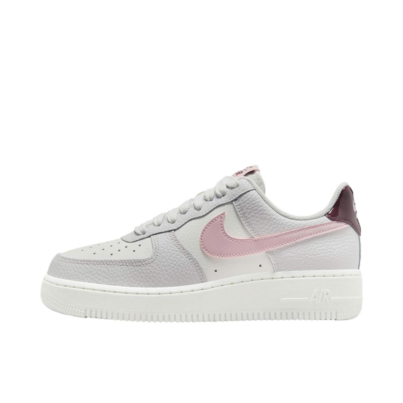 推荐商品：Nike Air Force 1 空军一号 板鞋 轻便舒适百搭耐磨防滑复古 女款/白色/灰色/粉色