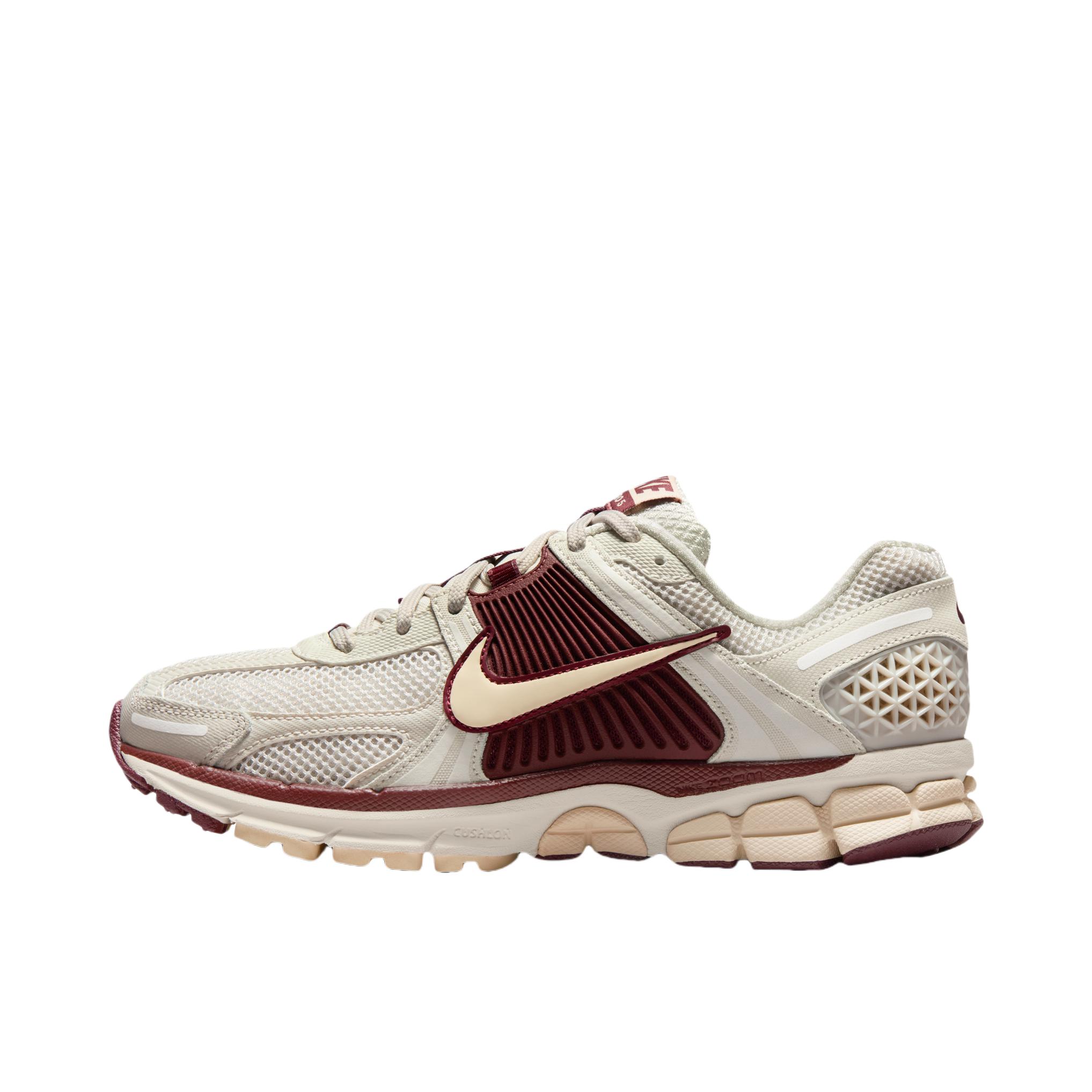 推荐商品：Nike Zoom Vomero 5 跑鞋 舒适缓震网面透气百搭复古支撑训练轻便 幻影灰/珍珠白/浅土褐