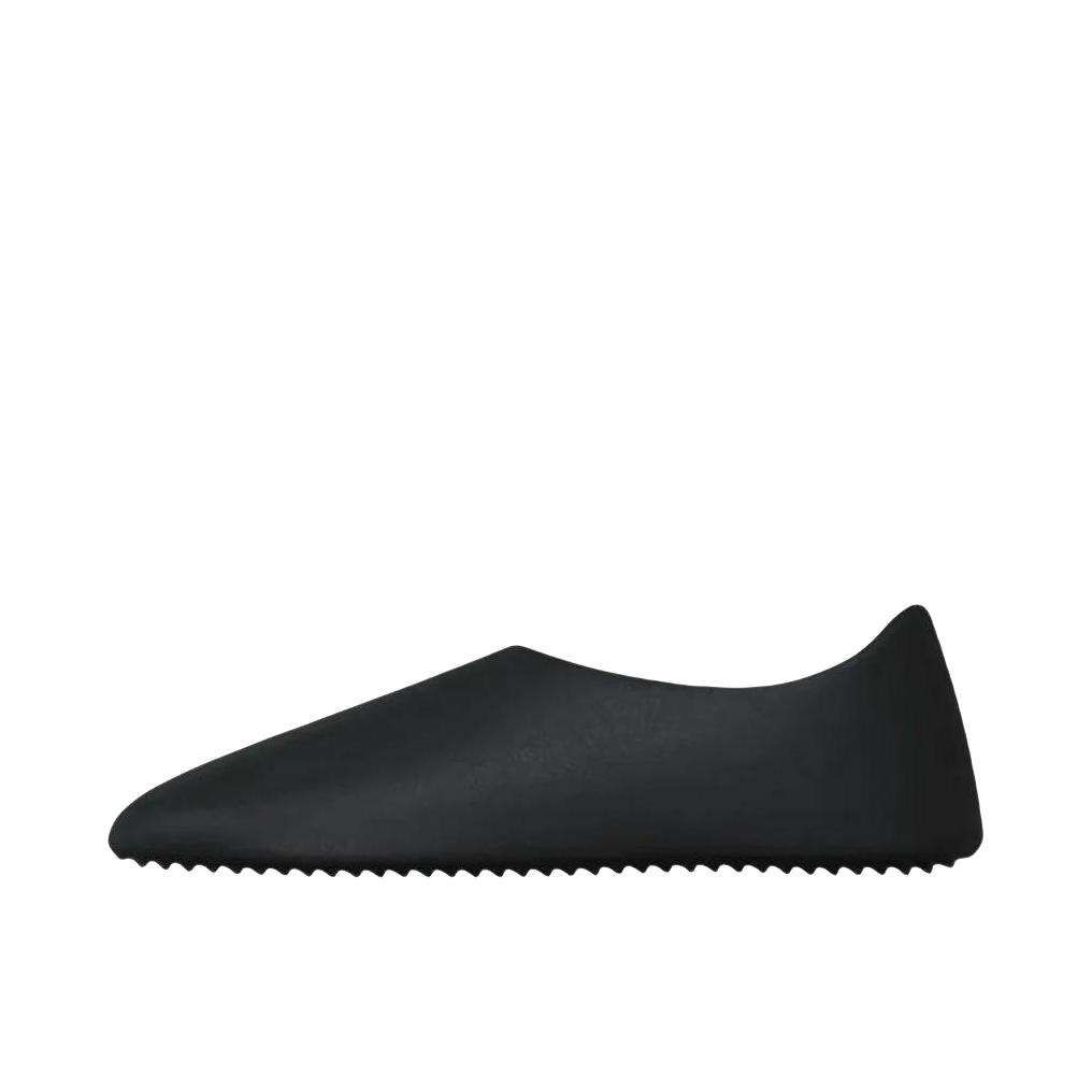 推荐商品：YEEZY SL-01 运动休闲鞋 圆头套脚低帮平跟 黑色