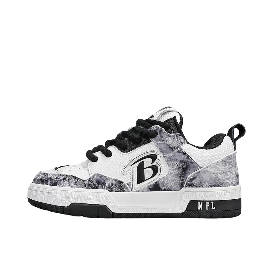 推荐商品：NFL TR Skate 板鞋 复古街头运动风皮革 黑色/白色