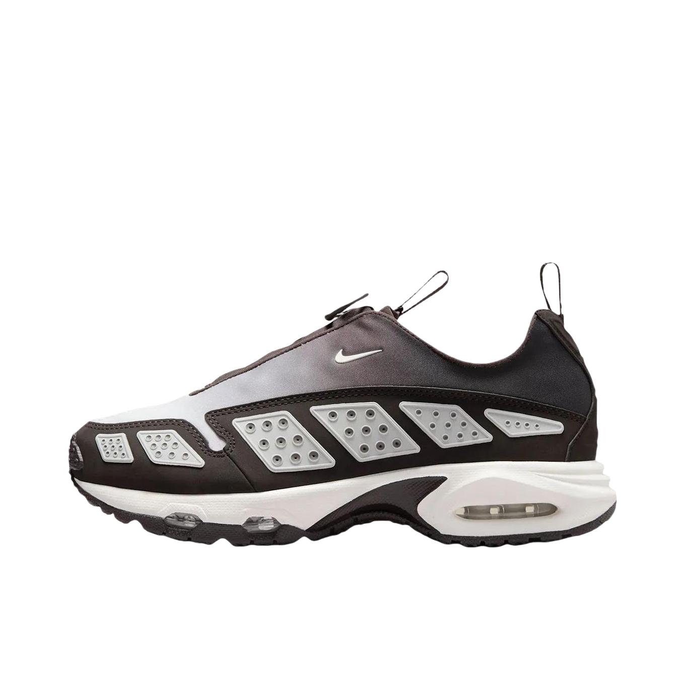 推荐商品：Nike Air Max SNDR 跑鞋 潮流百搭舒适透气防滑耐磨缓震回弹轻便支撑织物低帮贴合 女款/棕色