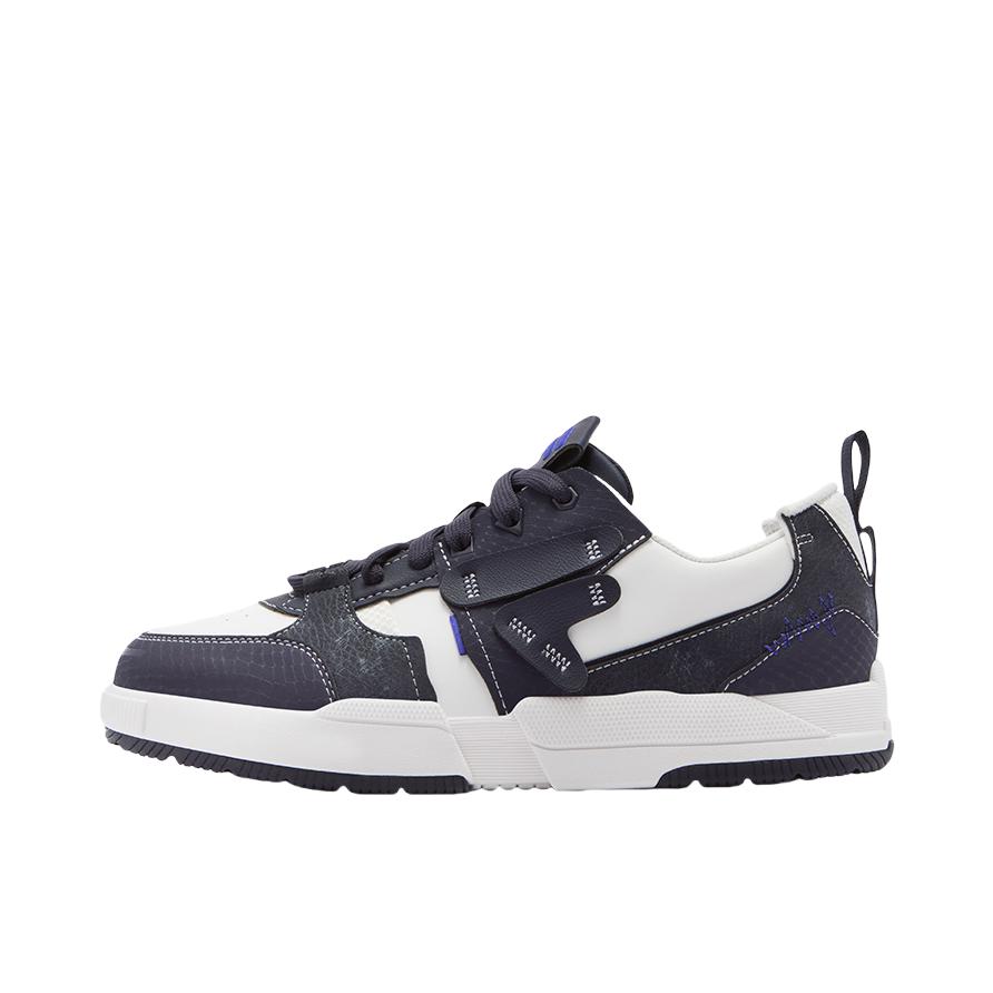 推荐商品：FILA/斐乐 GEOMETRY 板鞋 系带低帮几何拼接增高 革面/叶灰色/钡石蓝