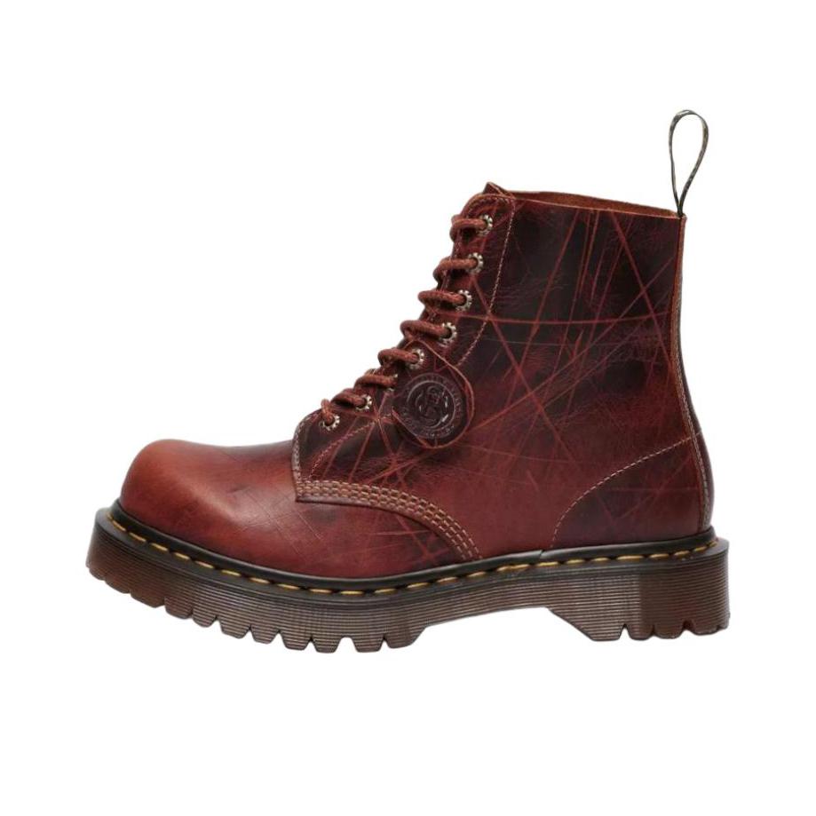 推荐商品：Dr.Martens 马汀博士 1460 英伦风 复古时尚 软皮光面 舒适保暖 百搭休闲 马丁靴 焦糖棕 