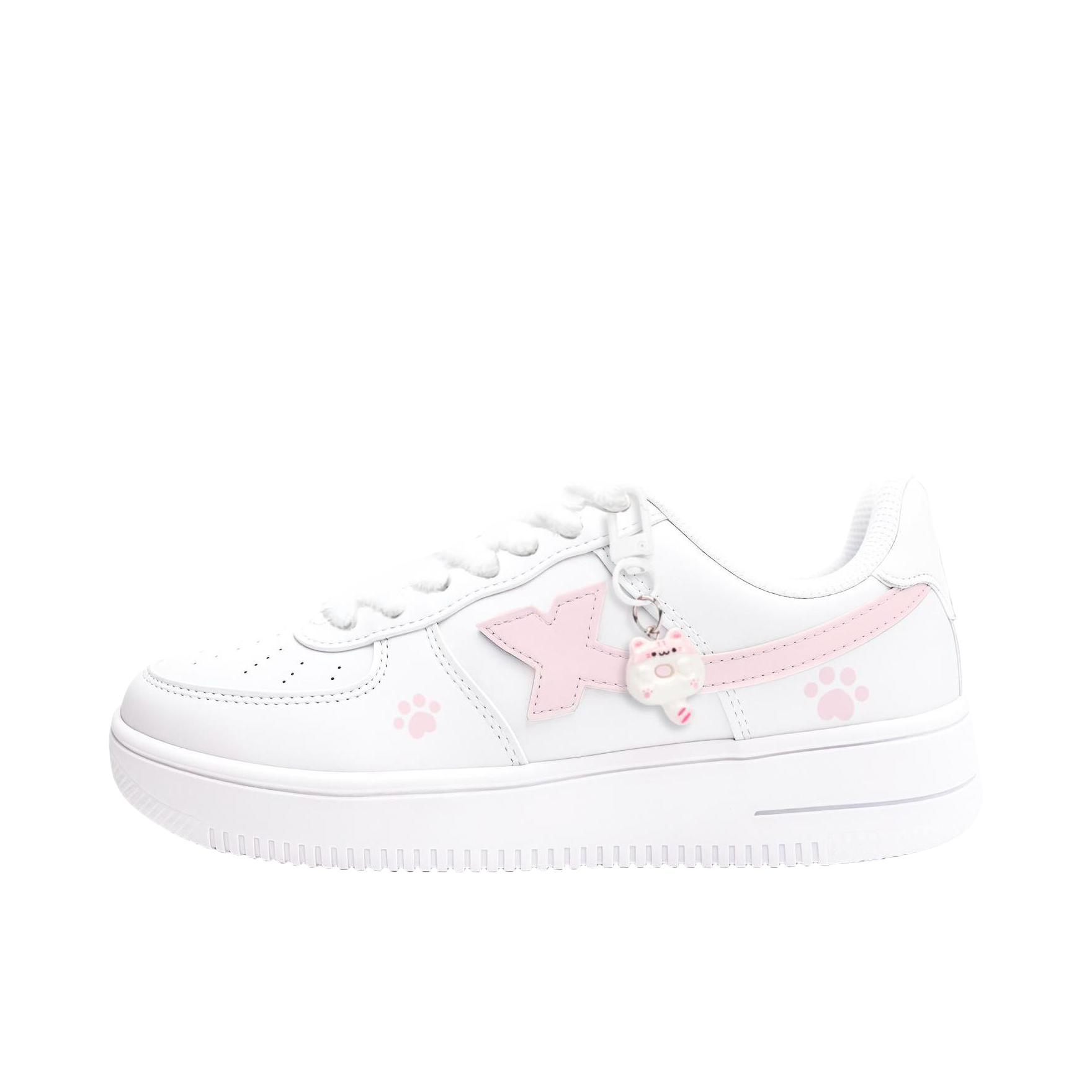 推荐商品：【定制球鞋】 Xtep/特步 空军一号 板鞋 简约防滑减震运动风时尚百搭 女款/桃粉云朵 