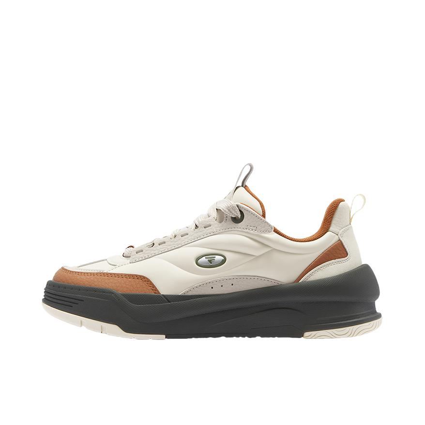 推荐商品：FILA/斐乐 JOURNEY 板鞋 织物合成革系带圆头厚底 云端白/法国橡木棕