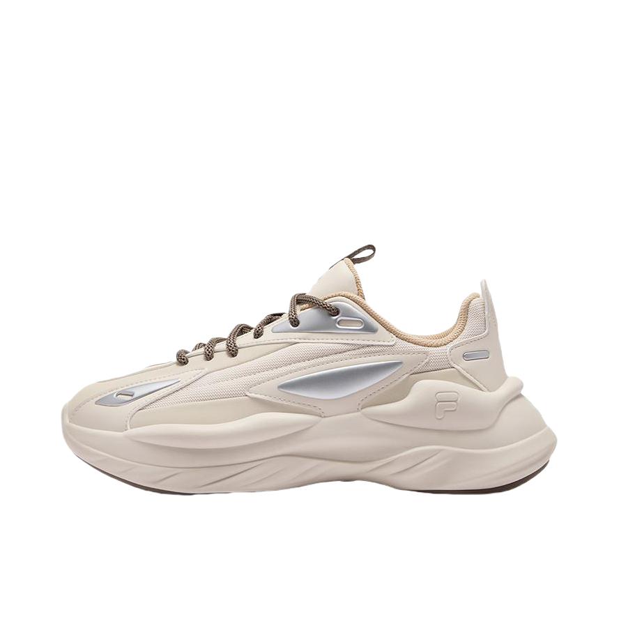 推荐商品：FILA/斐乐 BUZZARD DX  老爹鞋 陨石鞋 厚底低帮舒适耐磨 泡沫白/拿铁棕