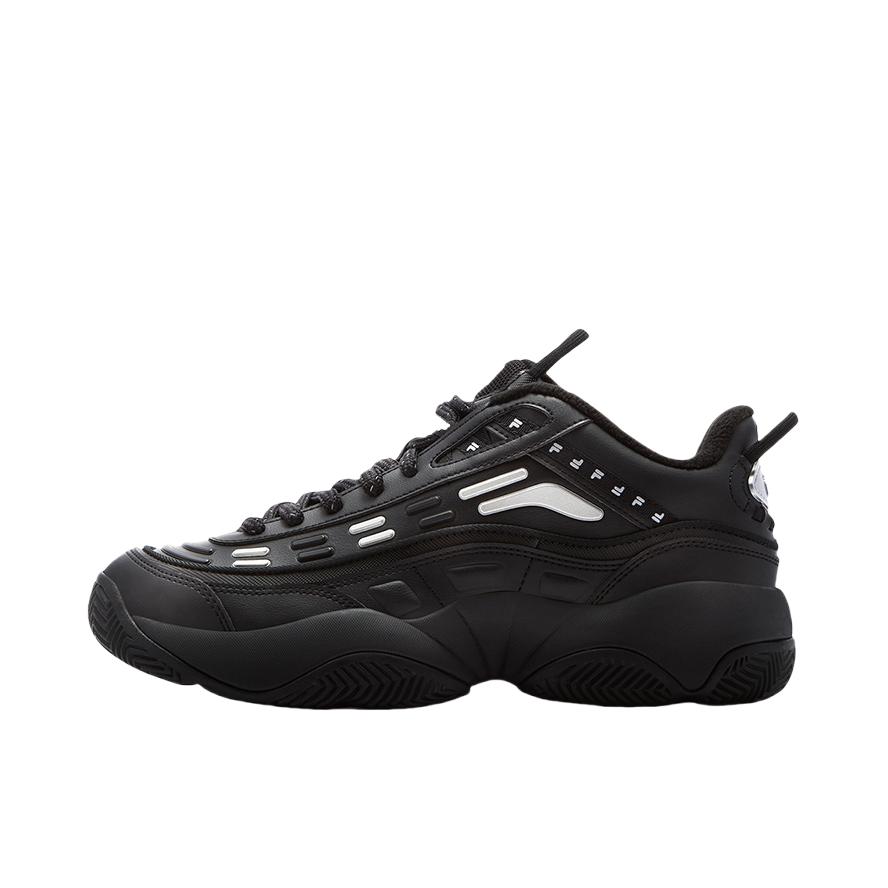 推荐商品：FILA/斐乐 FIRE 火焰 防滑耐磨 舒适 时尚潮流 百搭复古 运动休闲鞋 加绒/男款/黑色/太空银