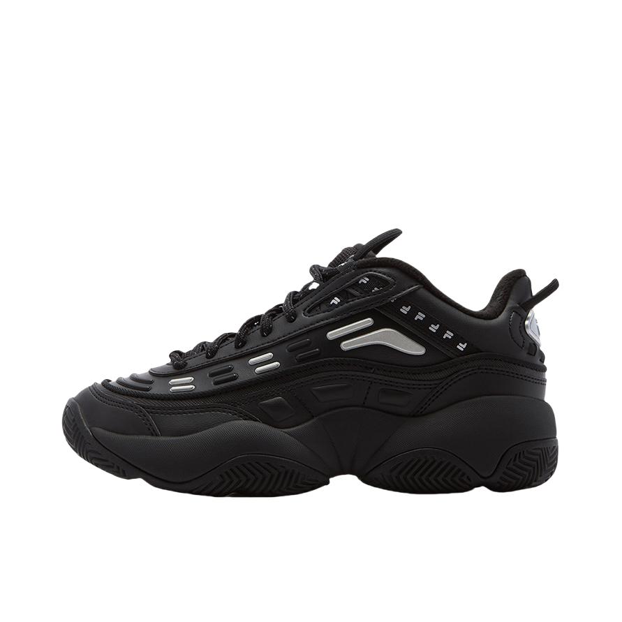 推荐商品：FILA/斐乐 FIRE 火焰 防滑耐磨 舒适 时尚潮流 百搭复古 运动休闲鞋 加绒/女款/黑色/太空银