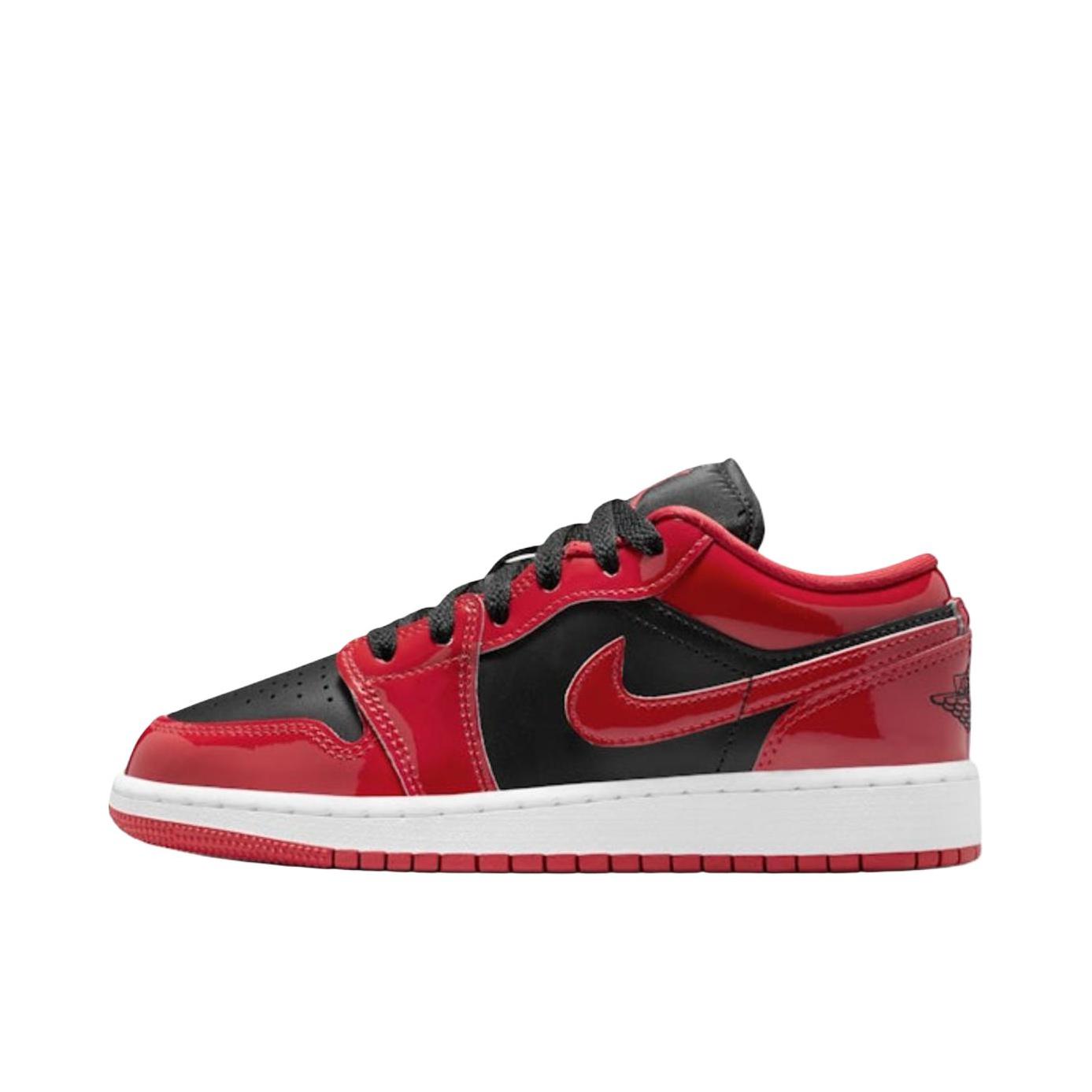 推荐商品：Air Jordan 1 板鞋 运动休闲鞋 复古潮流支撑合成革 大童/红色/黑色 