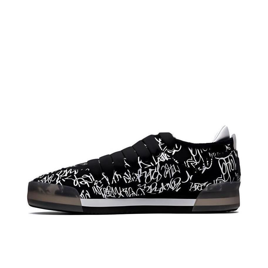 推荐商品：Onitsuka Tiger Kamo Trainer 休闲鞋 黑色