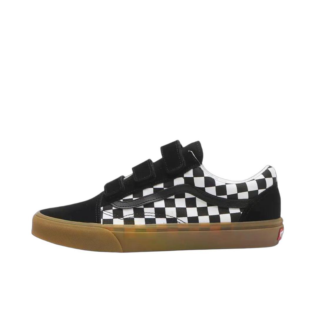 推荐商品：Vans/范斯 Old Skool 滑板鞋 板鞋 轻便防滑复古舒适经典 黑色/白色/浅棕色