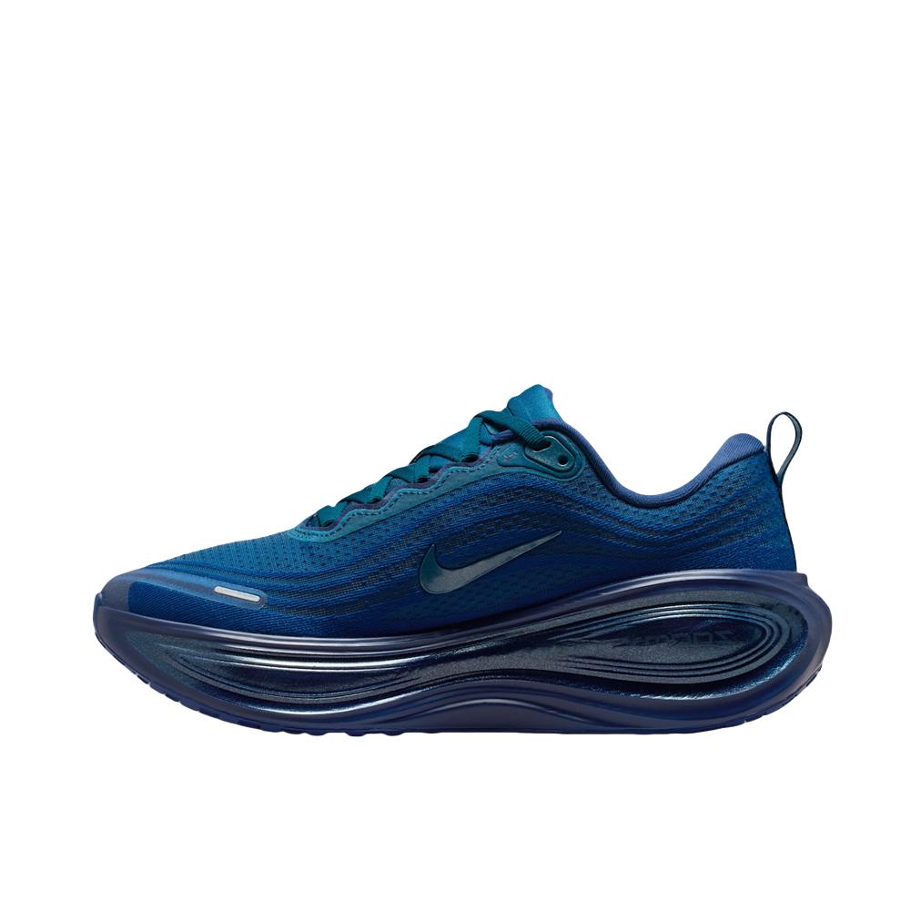 推荐商品：Nike Vomero Plus 超级迈柔 跑鞋 耐磨系带回弹网布支撑缓震轻便训练防滑贴合圆头 女款/蓝色
