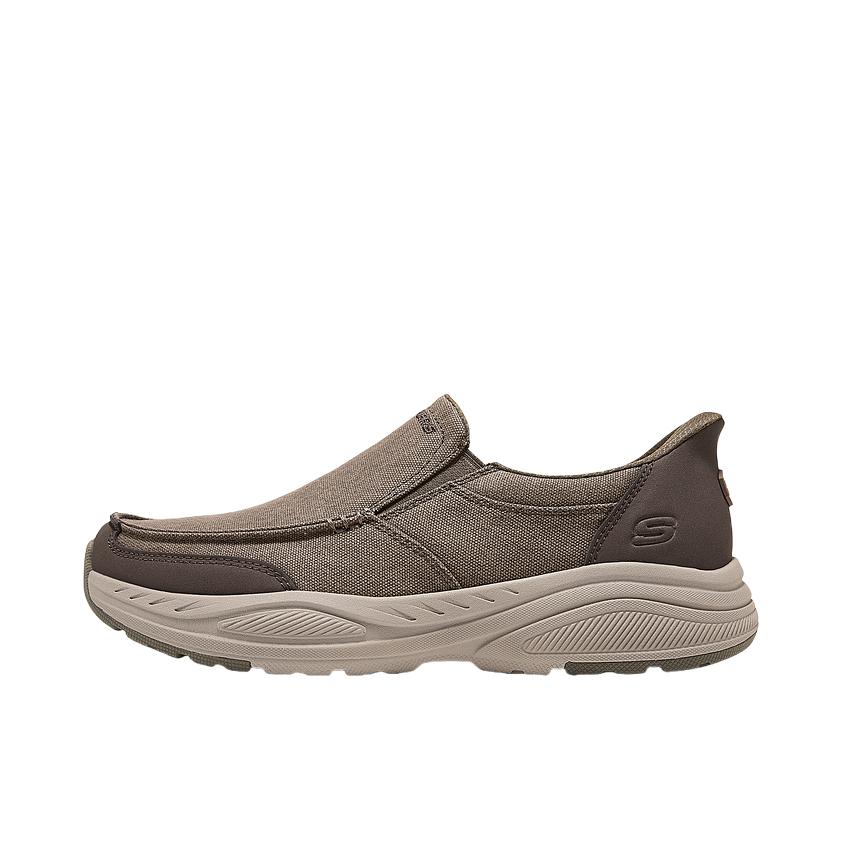 推荐商品：Skechers/斯凯奇 运动休闲鞋 舒适耐磨百搭 205803 棕色