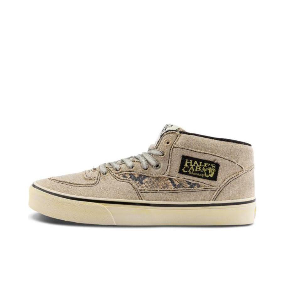 推荐商品：Vans/范斯 Skate Half 舒适百搭 美式 减震轻便 防滑耐磨 透气 帆布鞋 浅棕色