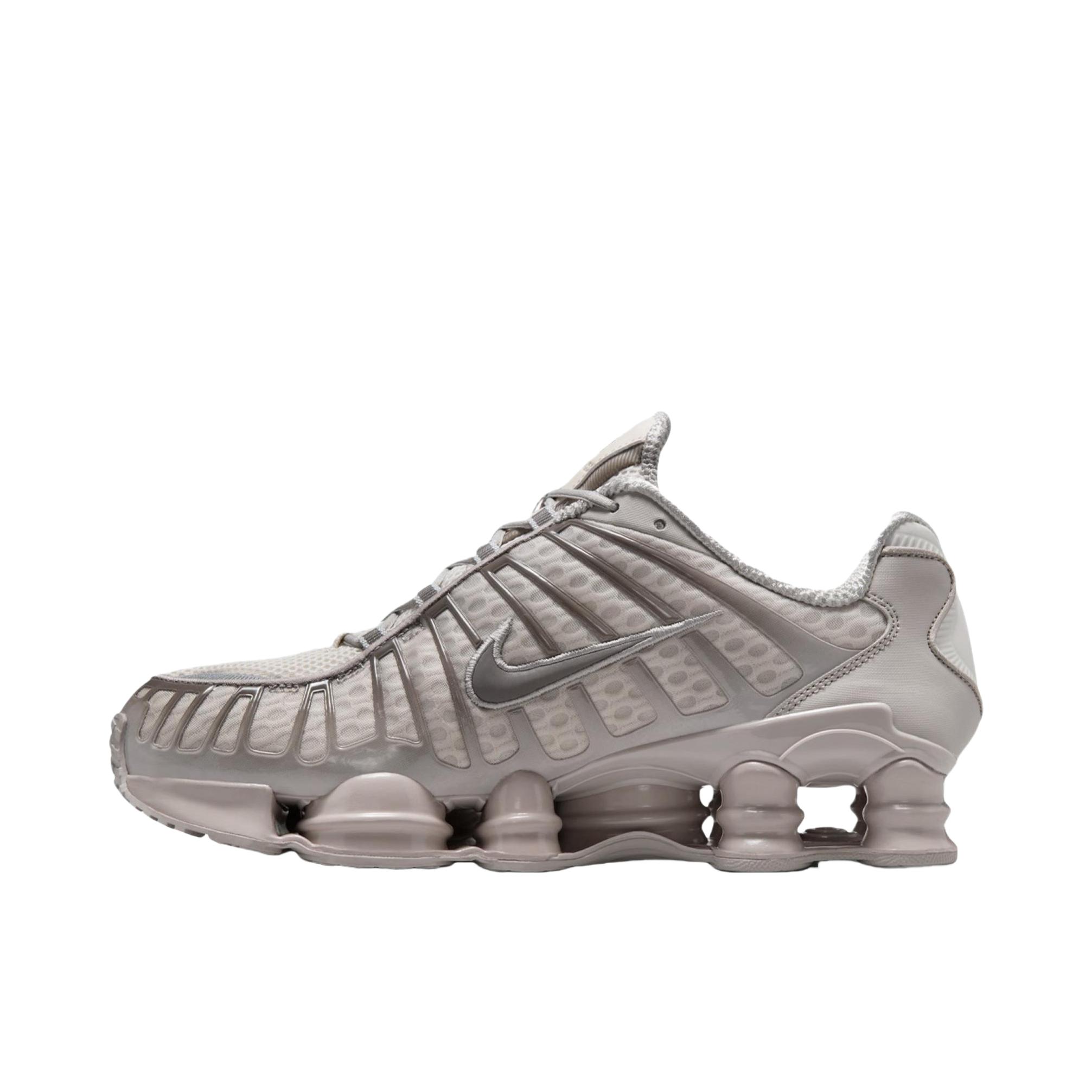 推荐商品：Nike Shox TL 运动休闲鞋 全掌气柱缓震回弹透气防滑耐磨百搭复古贴合圆头 浅灰色 