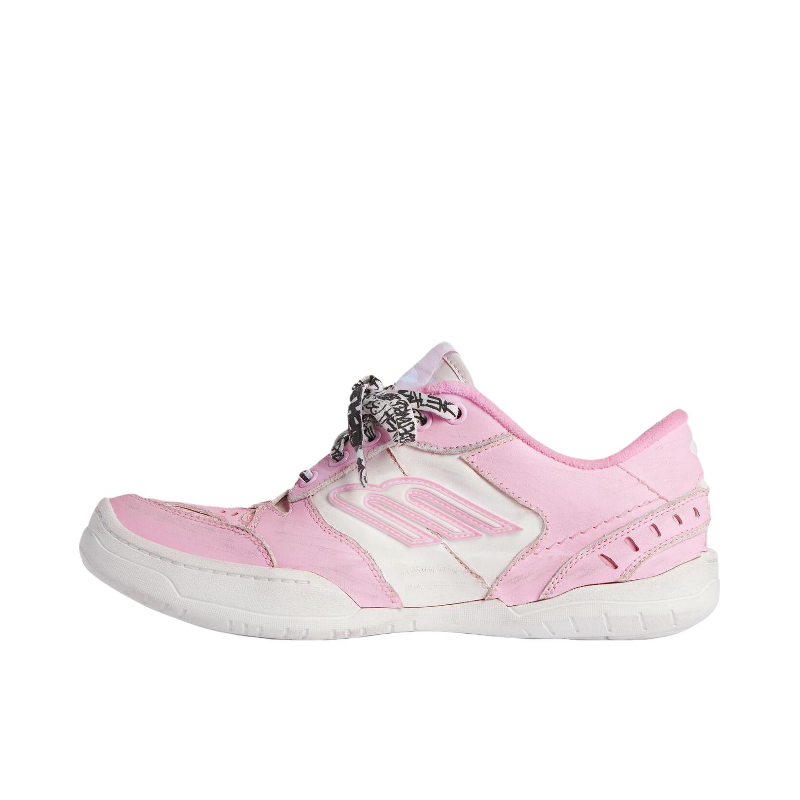 推荐商品：Balenciaga/巴黎世家 Hamptons Worn-Out 运动休闲鞋 圆头系带做旧低帮 女款/粉色
