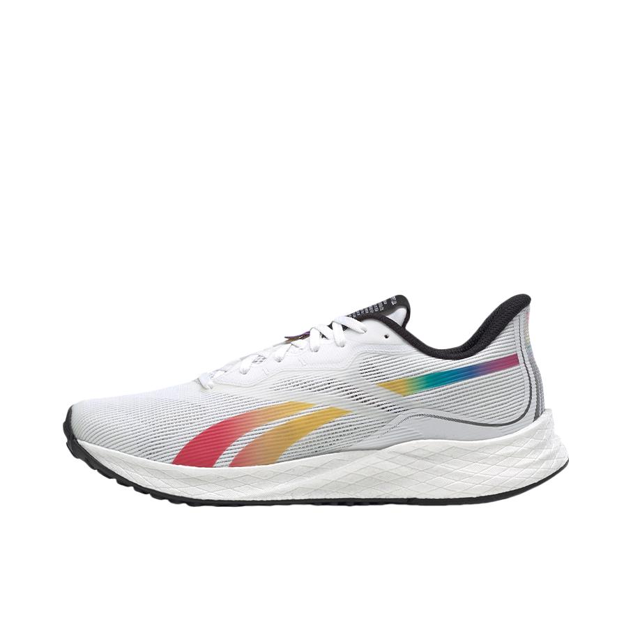 推荐商品：Reebok/锐步 Floatride Energy 3 跑鞋 户外网面舒适透气缓震耐磨轻量复古运动织物圆头回弹轻便 白色/黑色/红色