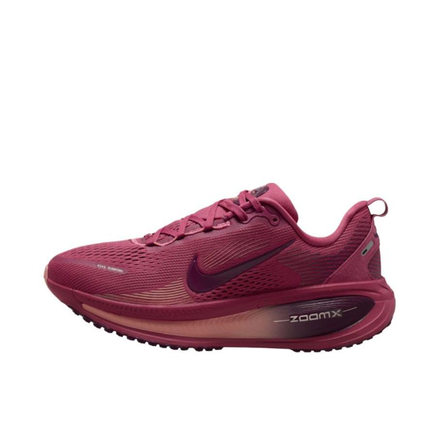 推荐商品：Nike Vomero 18 跑鞋 减震防滑低帮厚底训练轻便短跑贴合防水 女款/贵族红