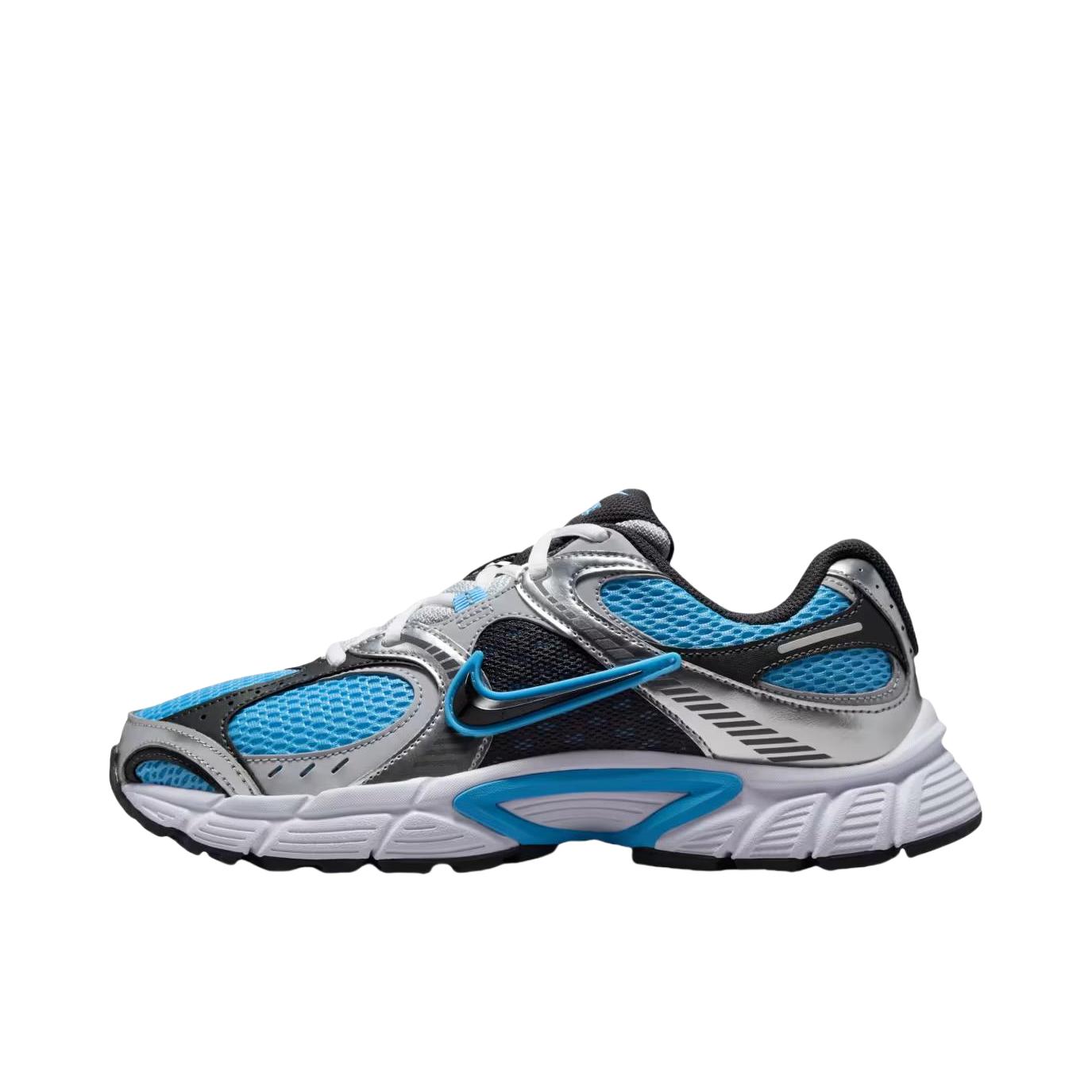 推荐商品：Nike V5 RNR 跑鞋 复古防滑耐磨透气低帮舒适百搭支撑轻便训练抓地贴合圆头 蓝色/灰色/黑色