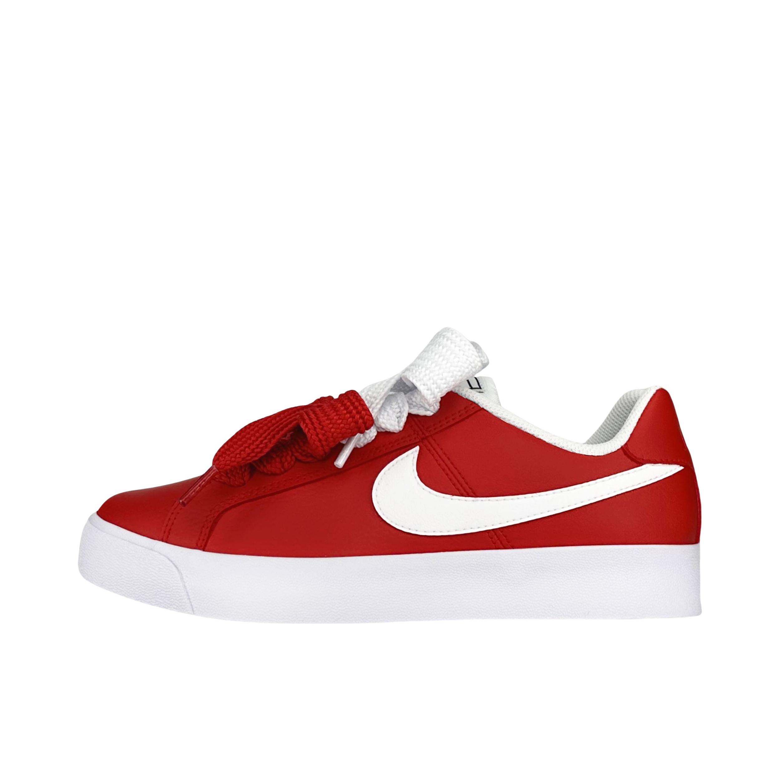 推荐商品：【定制球鞋】Nike Court Royale AC 防滑防水 低帮圆头 减震平跟 板鞋 女款/甜荔糕