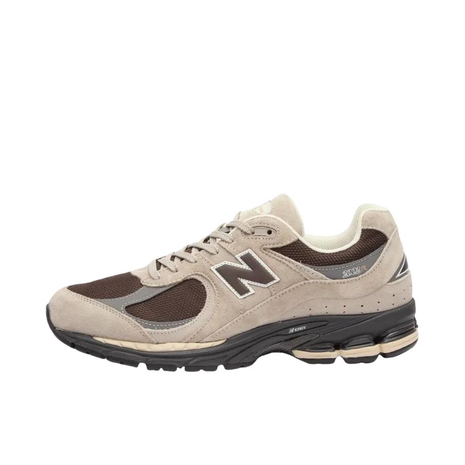 推荐商品：New Balance 2002R 跑鞋 缓震防滑耐磨透气复古拼接防水气垫慢跑支撑 D宽/浅棕色/米色 