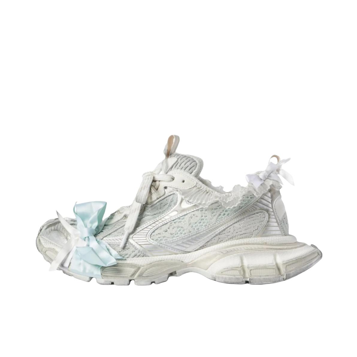 推荐商品：Balenciaga  3XL EXTREME LACE  网布 系带 做旧 耐磨 织物  老爹鞋  女款/珍珠白