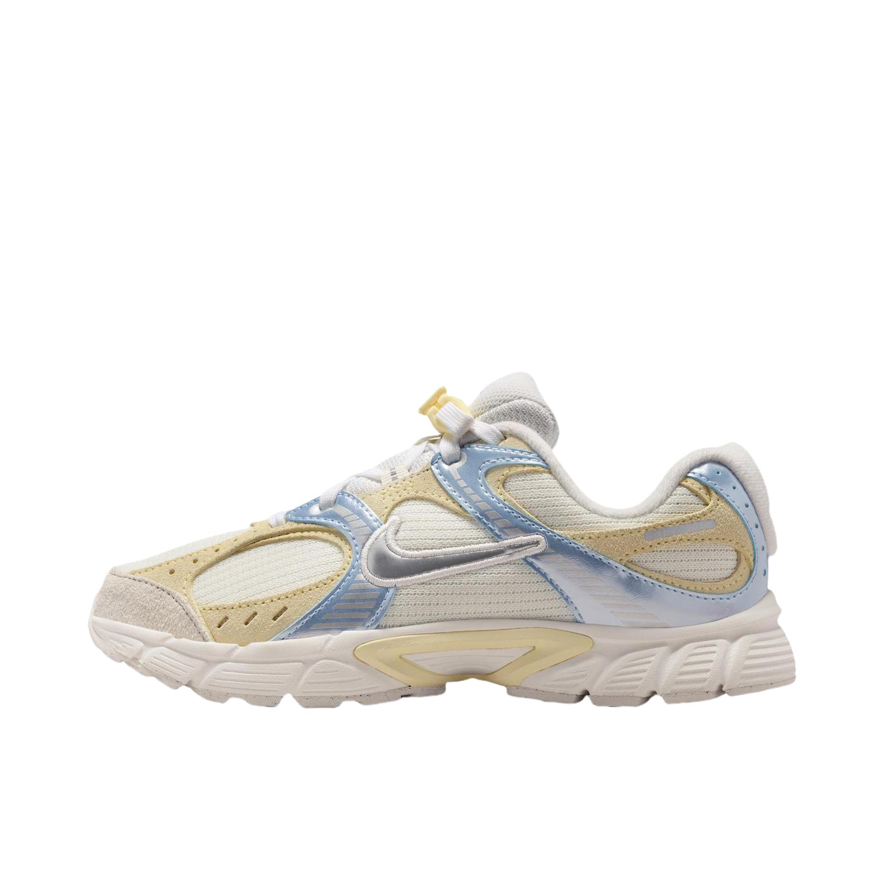 推荐商品：Nike V5 RNR 跑鞋 复古防滑耐磨透气低帮舒适百搭支撑轻便训练抓地贴合圆头 大童/山峰白/帆白/天青石蓝/金属银