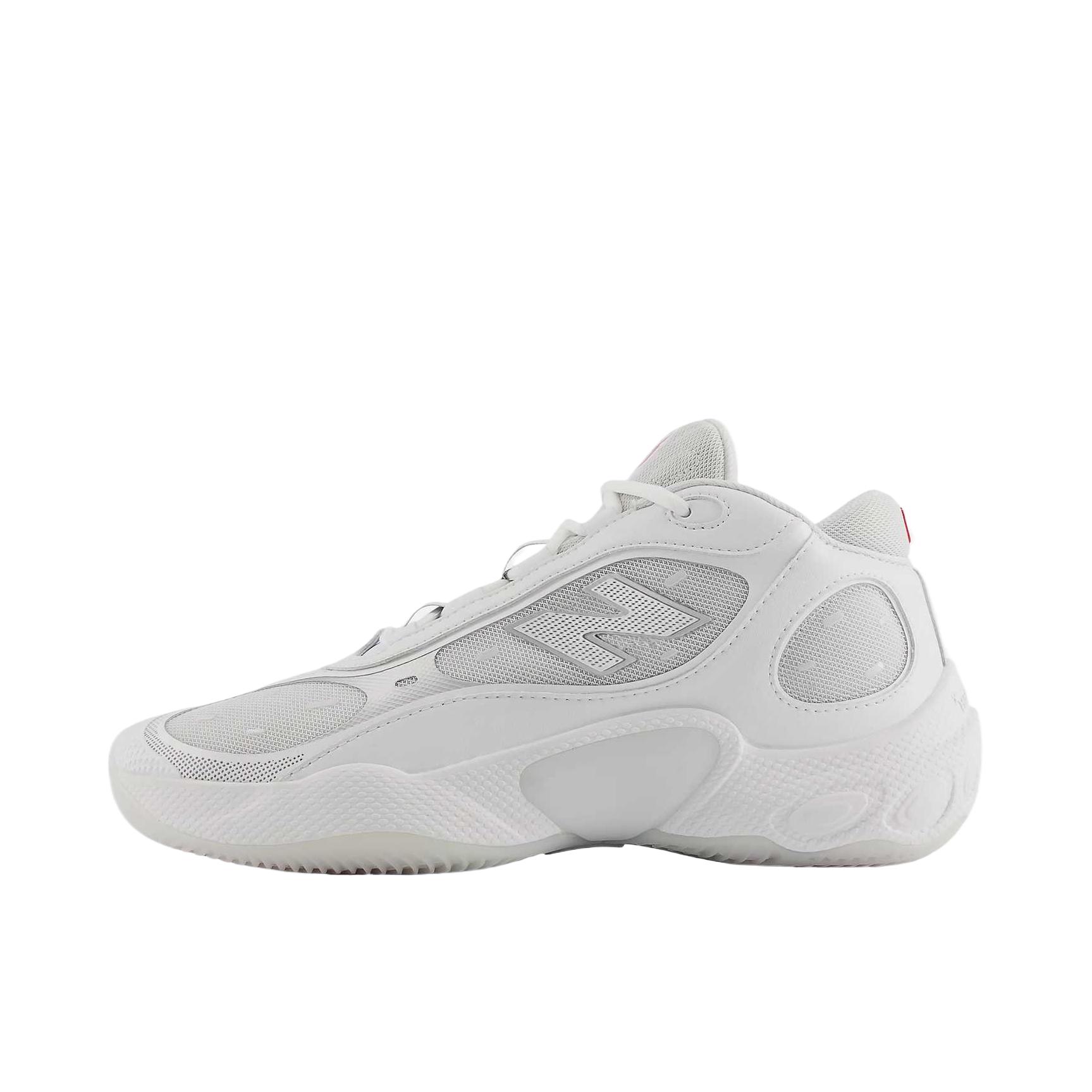 推荐商品：New Balance Fresh Foam BB v3 篮球鞋 防滑耐磨低帮系带柔软 2E宽/白色/红色