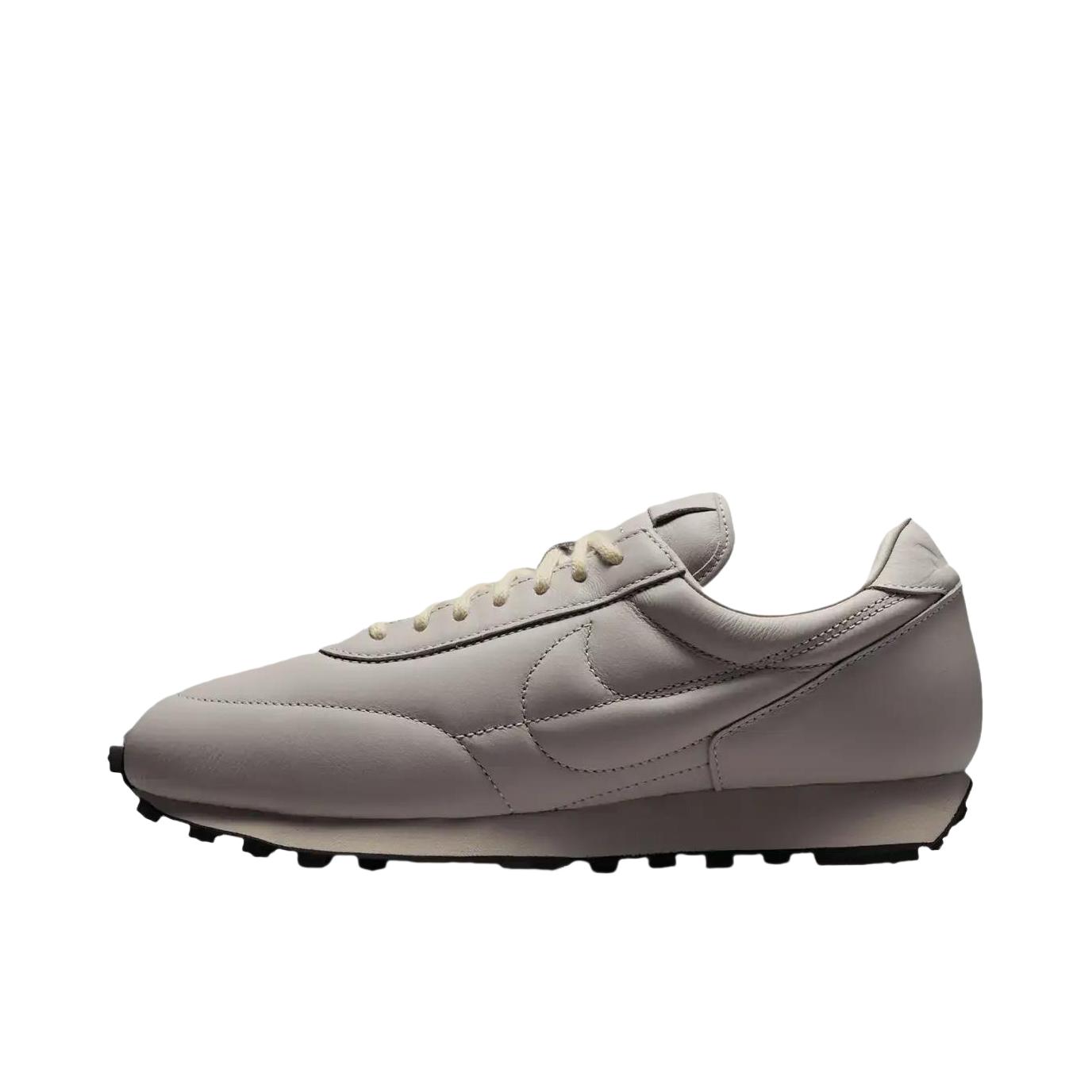推荐商品：Nike Daybreak 解构 跑鞋 华夫鞋 复古耐磨舒适休闲轻便透气织物运动合成革减震防滑低帮 灰色