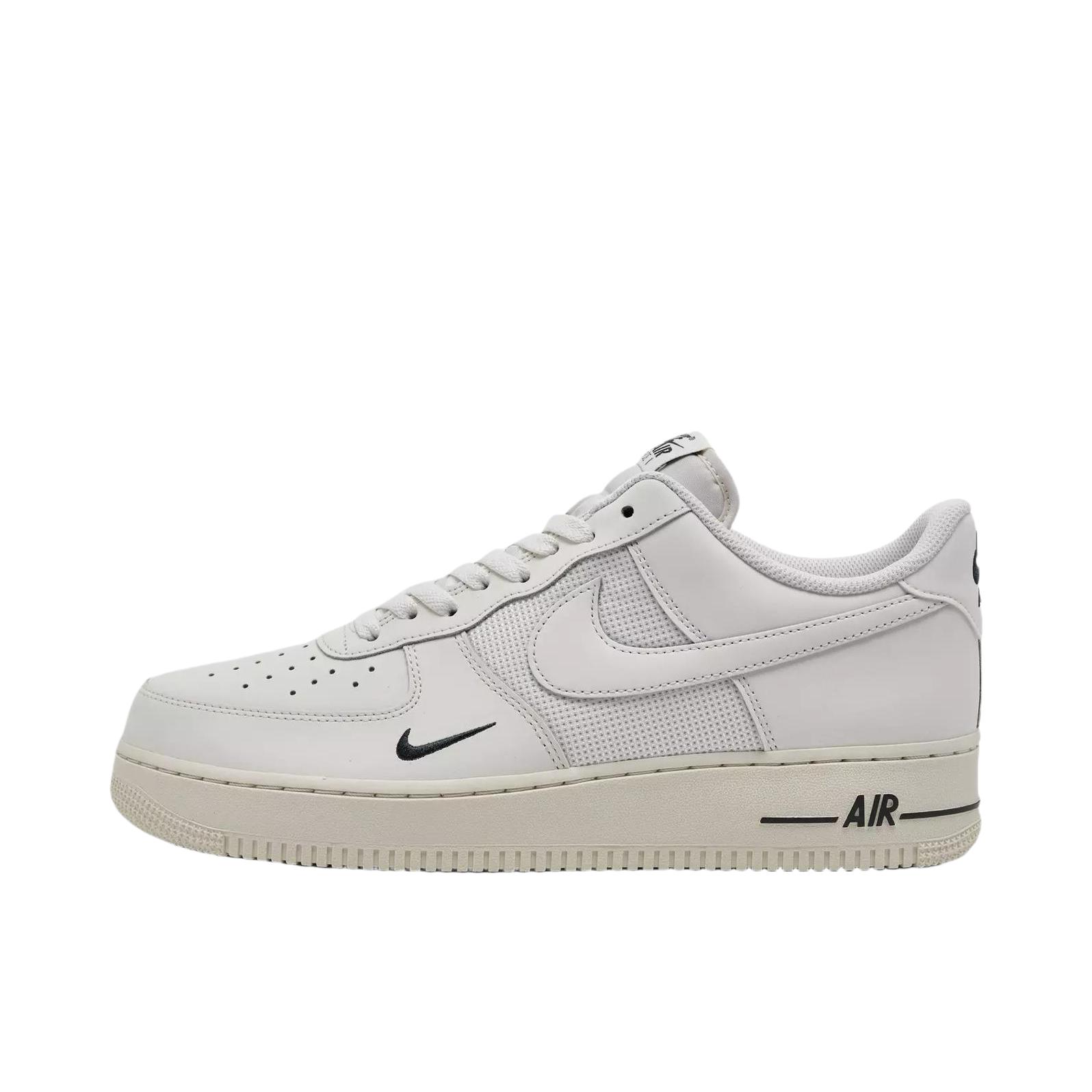 推荐商品：Nike Air Force 1 空军一号 板鞋 轻便舒适百搭耐磨防滑复古 羽白色/深黑色