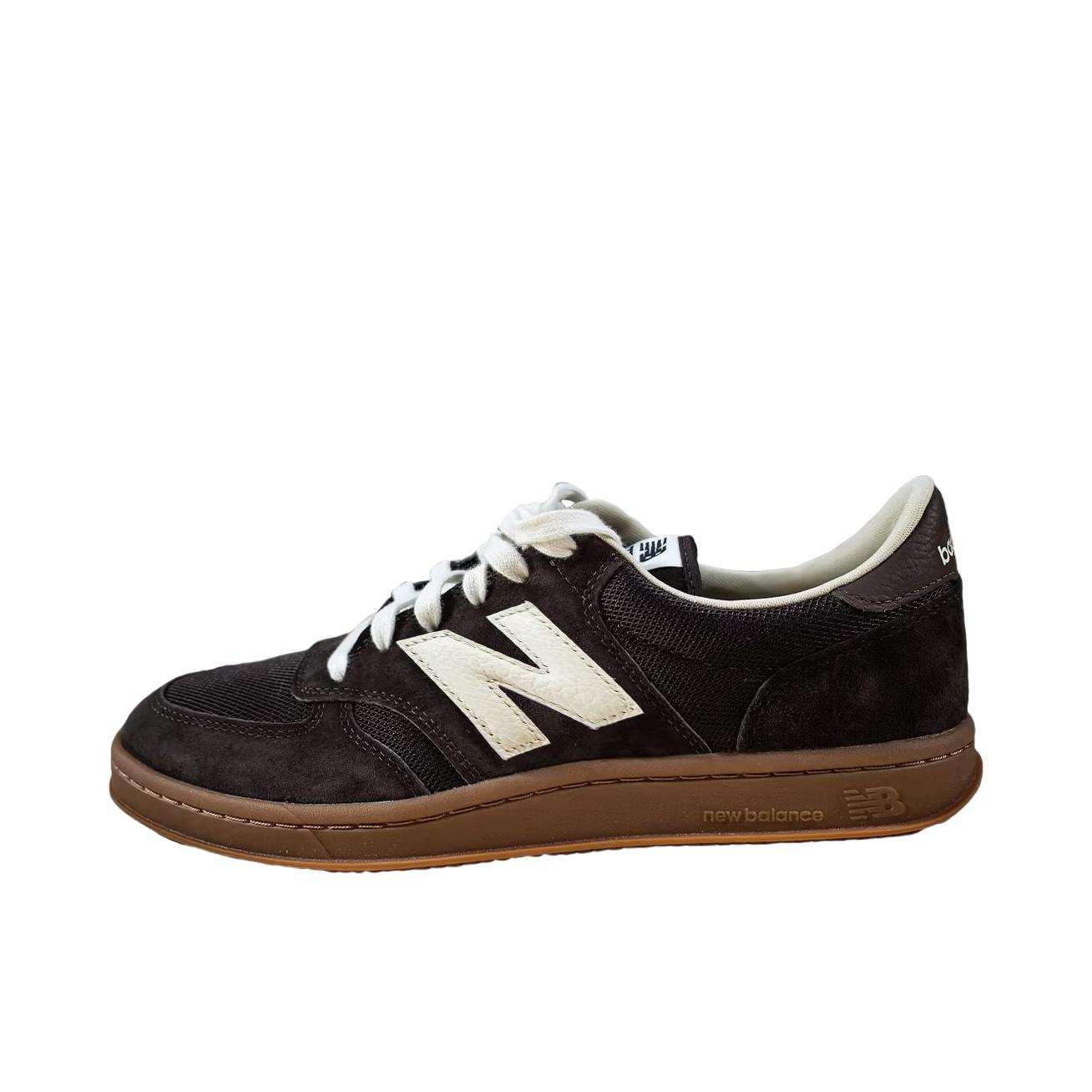 推荐商品：New Balance T500 防滑耐磨 舒适简约 复古 休闲百搭 板鞋 Auralee联名/D宽/棕色