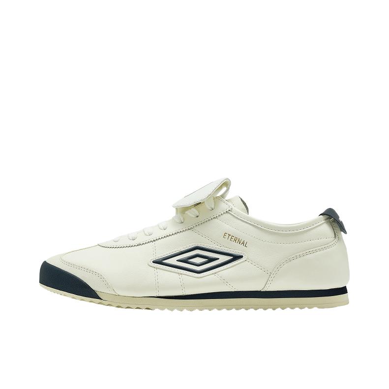 推荐商品：Umbro 启明星 板鞋 复古休闲情侣薄底 棉花糖白/海军蓝