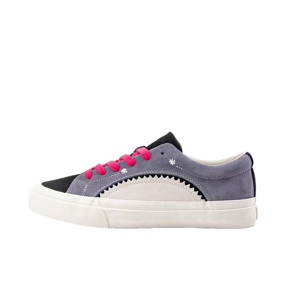 推荐商品：WANSWER/顽尔 板鞋 复古街头运动风皮革 WESR02BGR 星雾红