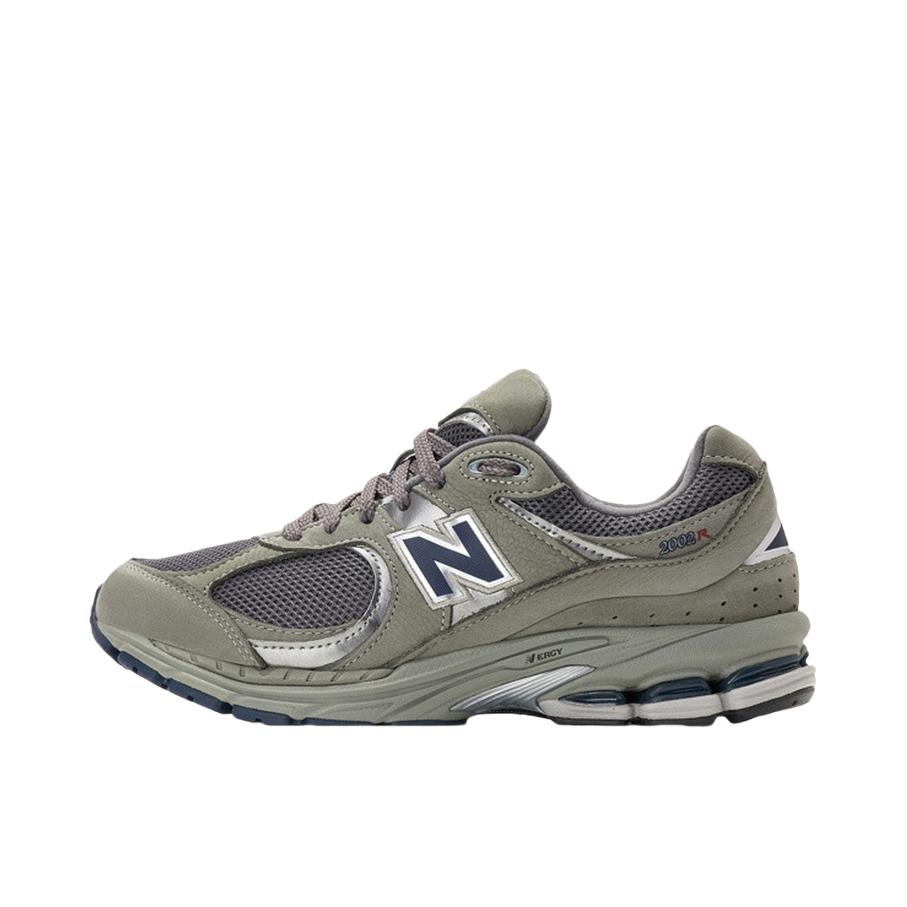 推荐商品：New Balance 2002R 缓震 防滑耐磨 透气 复古拼接 防水 气垫 慢跑 跑鞋 Light Grey 经典灰/海军蓝