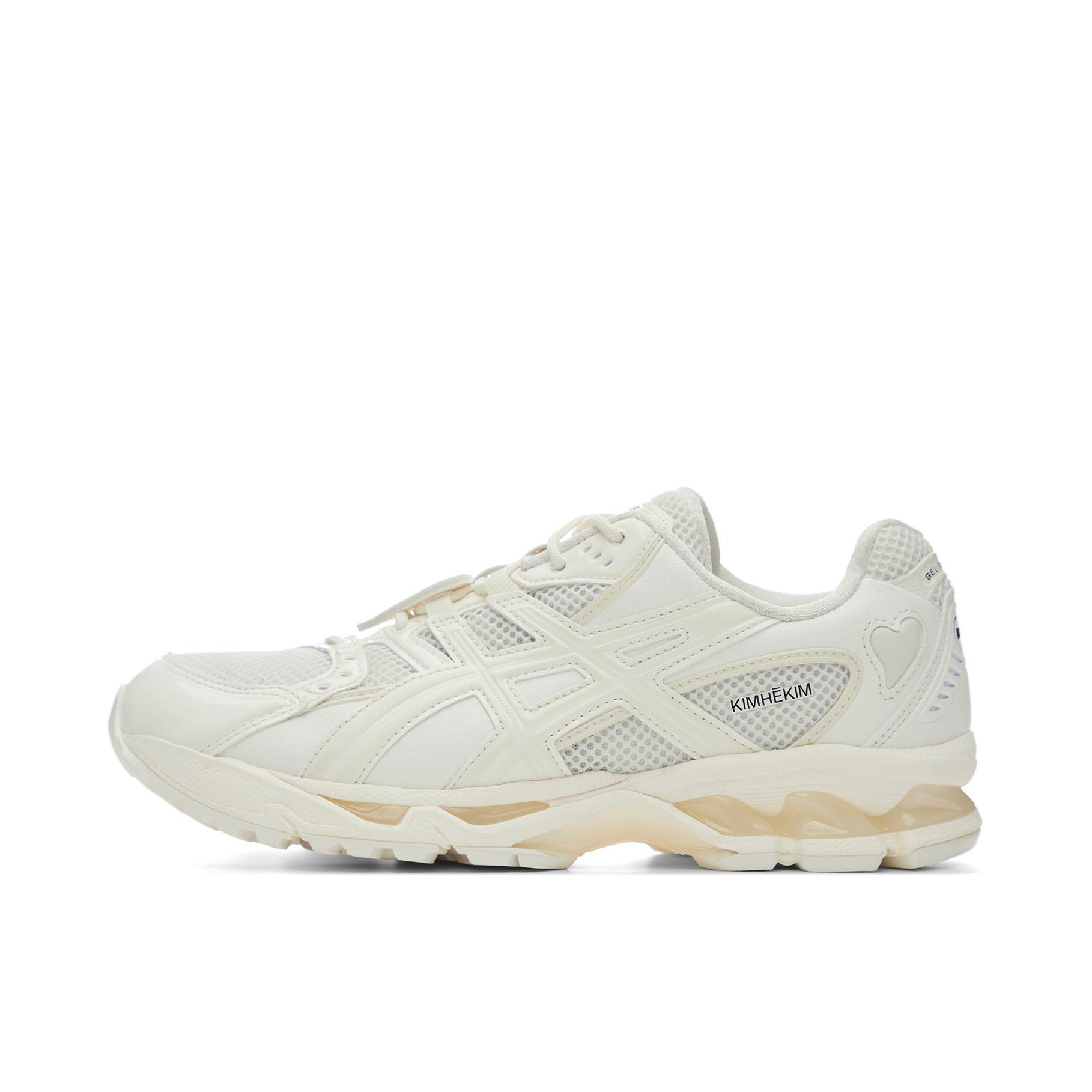 推荐商品：Asics/亚瑟士 GEL-Nimbus 10.1 跑鞋 1复古拼接防滑低帮休闲支撑贴合短跑 KIMHEKIM联名/白色