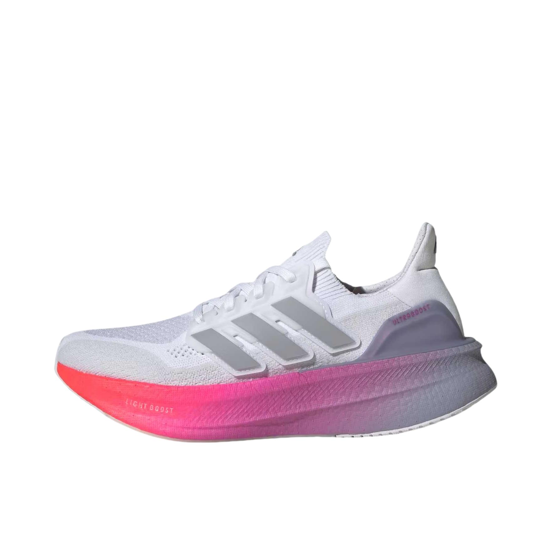 推荐商品：adidas Ultraboost 5.0 跑鞋 轻便减震回弹支撑贴合随心畅跑短跑 女款/云白色/光环银/清醒红