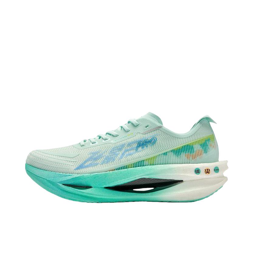 推荐商品：乔丹体育 飞影PRO3.0 跑鞋 减震竞速碳板回弹 风青色/绿色