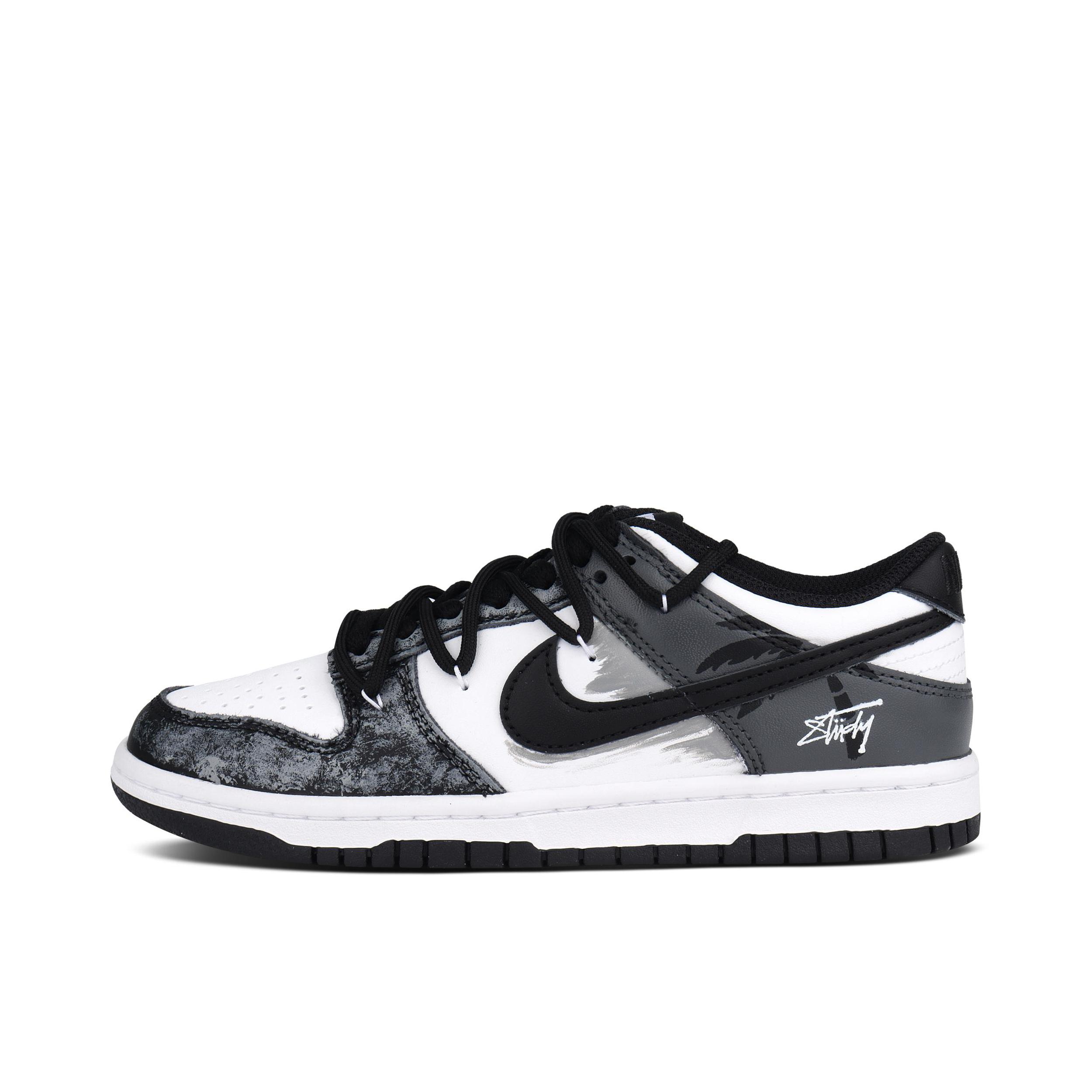 推荐商品：【定制球鞋】 Nike Dunk 板鞋 平跟系带防滑耐磨做旧高街简约百搭潮流复古美式 夜绘墨韵