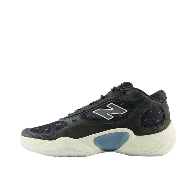 推荐商品：New Balance Fresh Foam BB v3 篮球鞋 防滑耐磨低帮系带柔软 黑灰色/黑色 