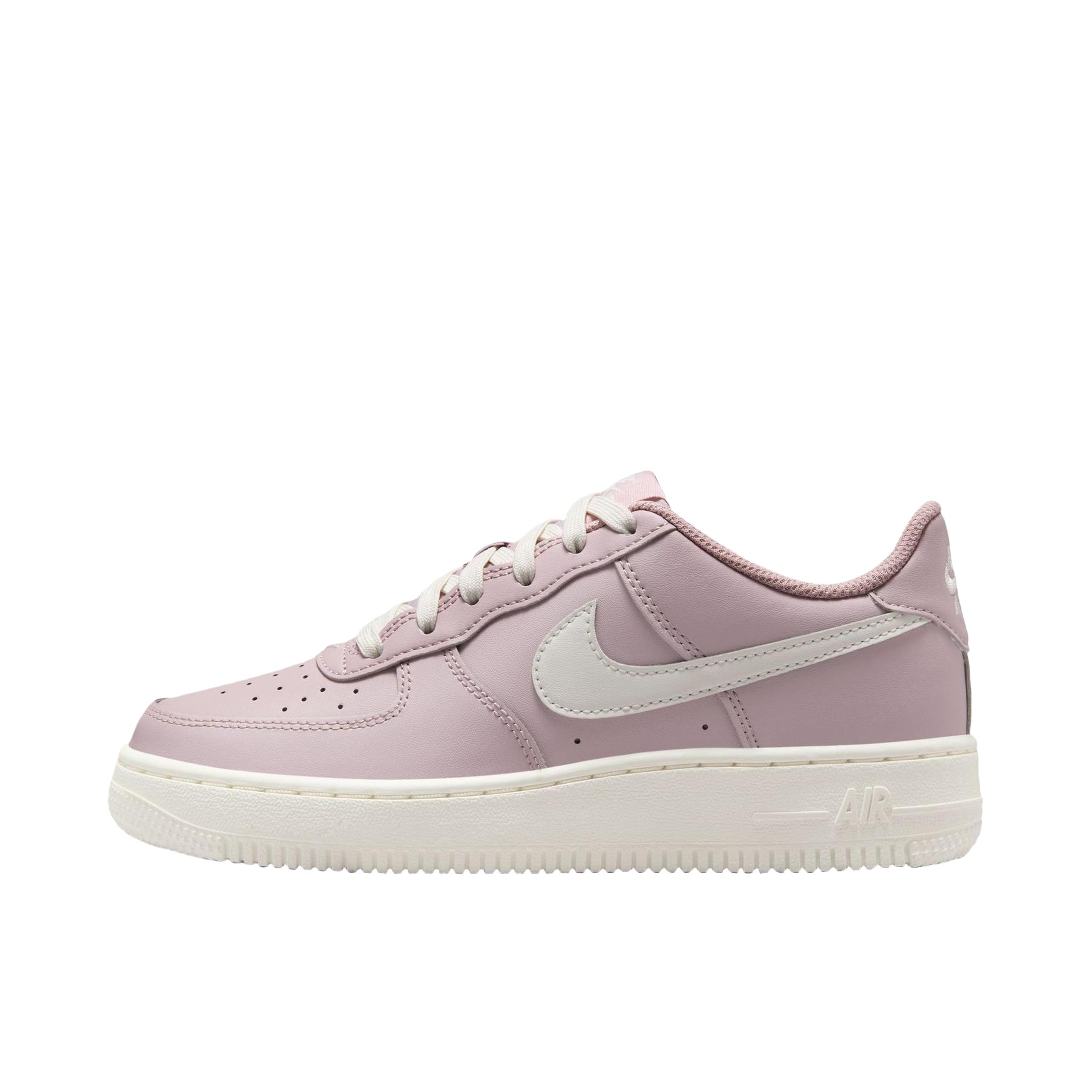 推荐商品：Nike Air Force 1 空军一号 板鞋 轻便舒适百搭耐磨防滑复古 大童/粉色