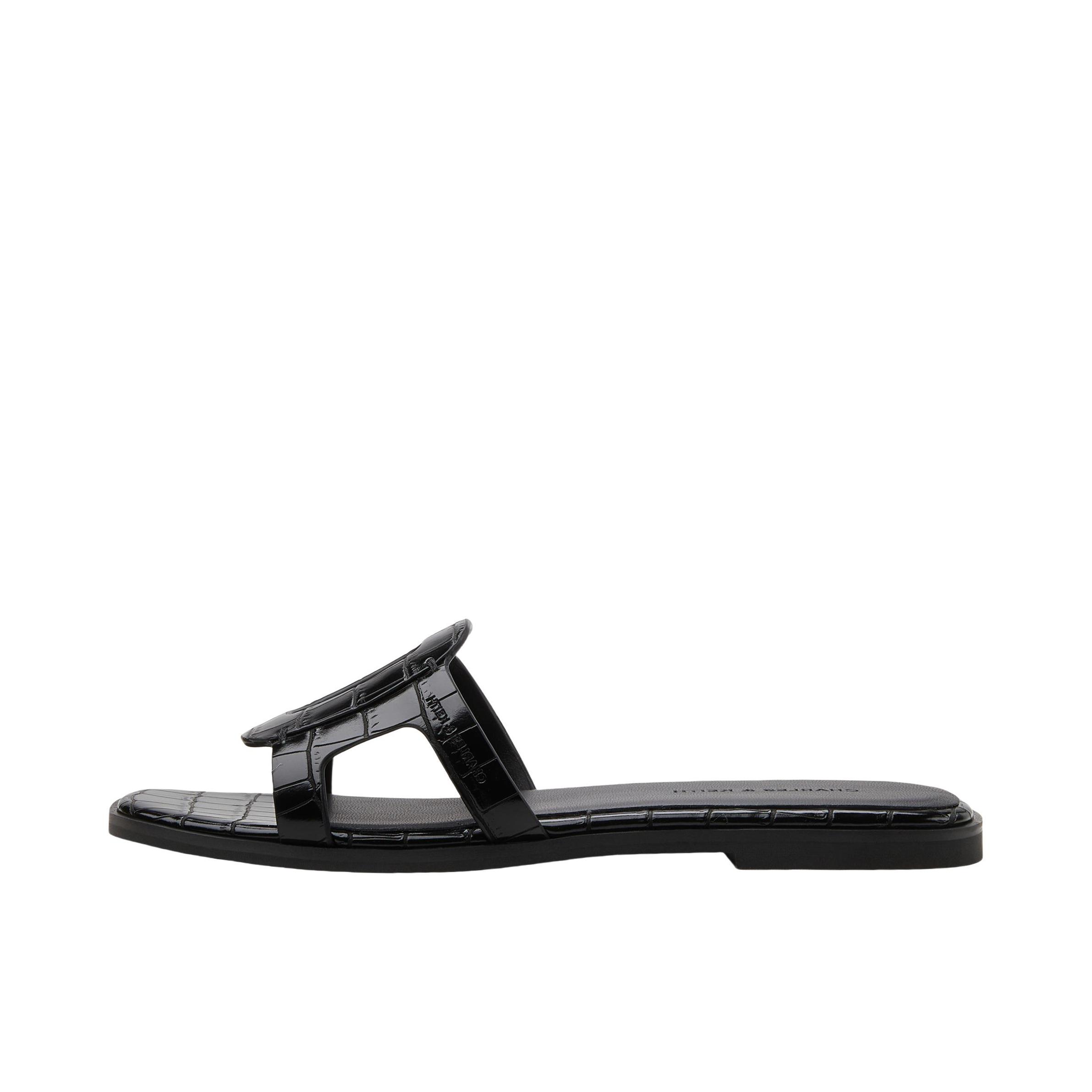 推荐商品：CHARLES&KEITH 复古 镂空 平底 一字 外穿 拖鞋 CK1-70580231 女款/黑色