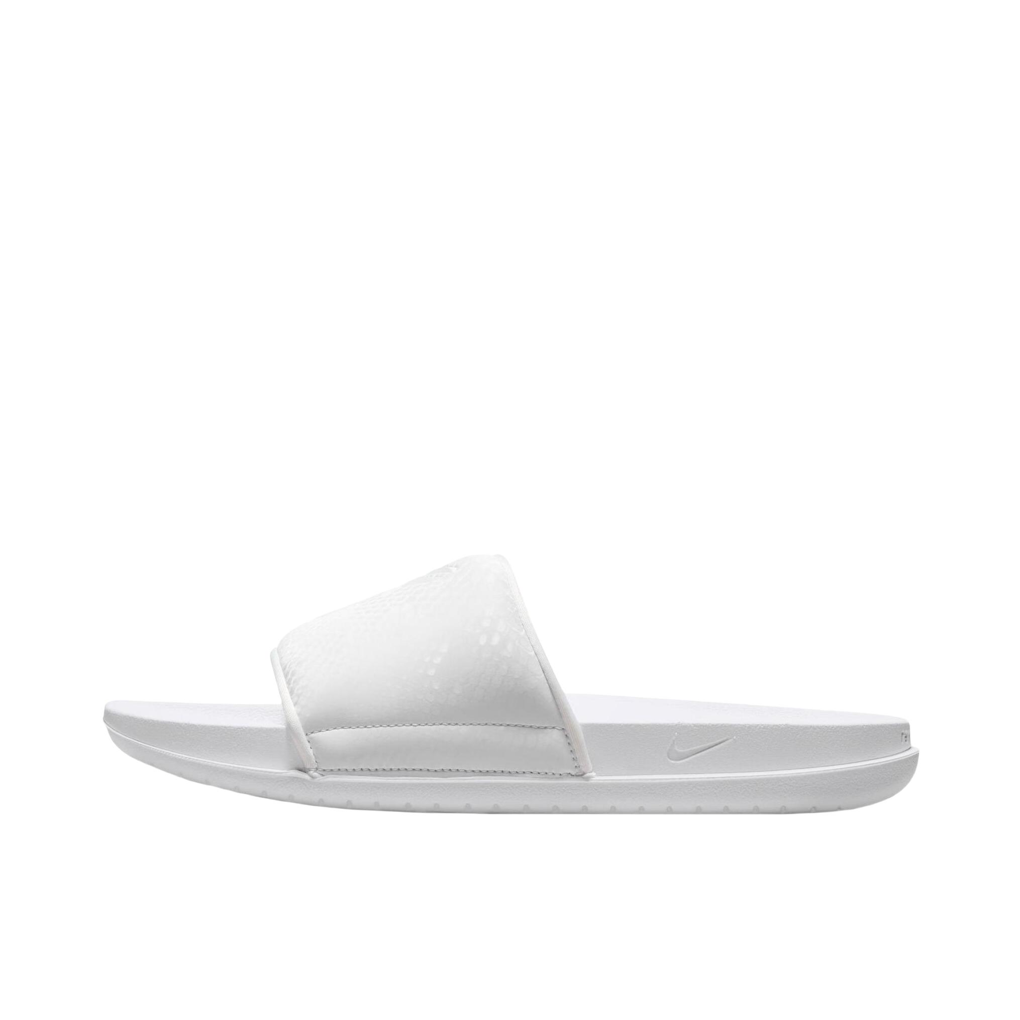 推荐商品：Nike Kobe Offcourt Slides 一字 拖鞋 白色