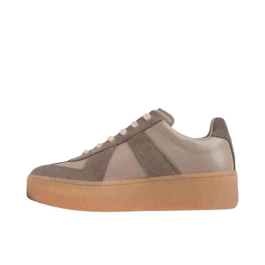推荐商品：Maison Margiela 梅森·马吉拉 Replica 板鞋 牛皮革厚底系带低帮 女款/棕色