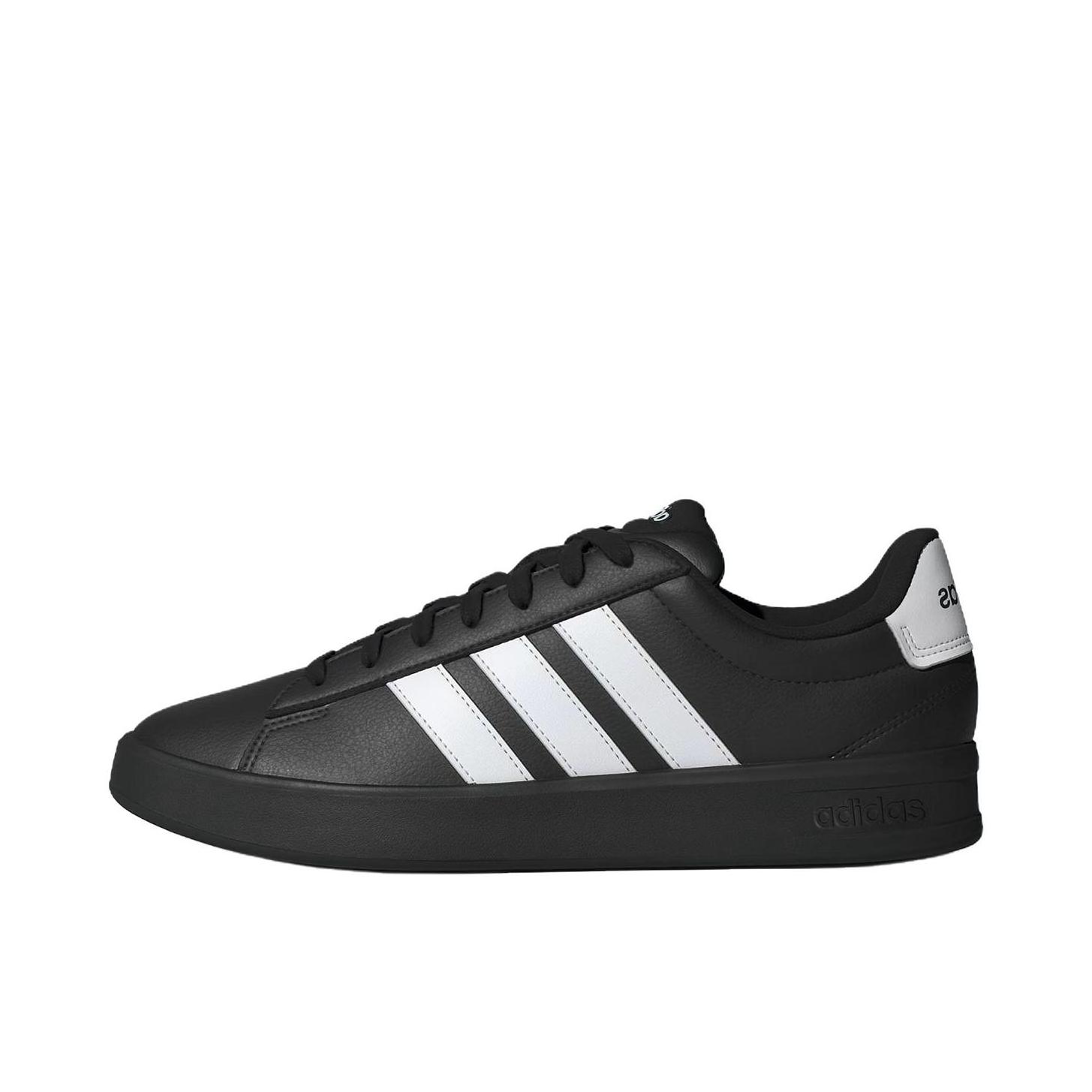 推荐商品：adidas GRAND COURT 3.0 板鞋 舒适百搭休闲耐磨贴合支撑圆头 黑色/白色
