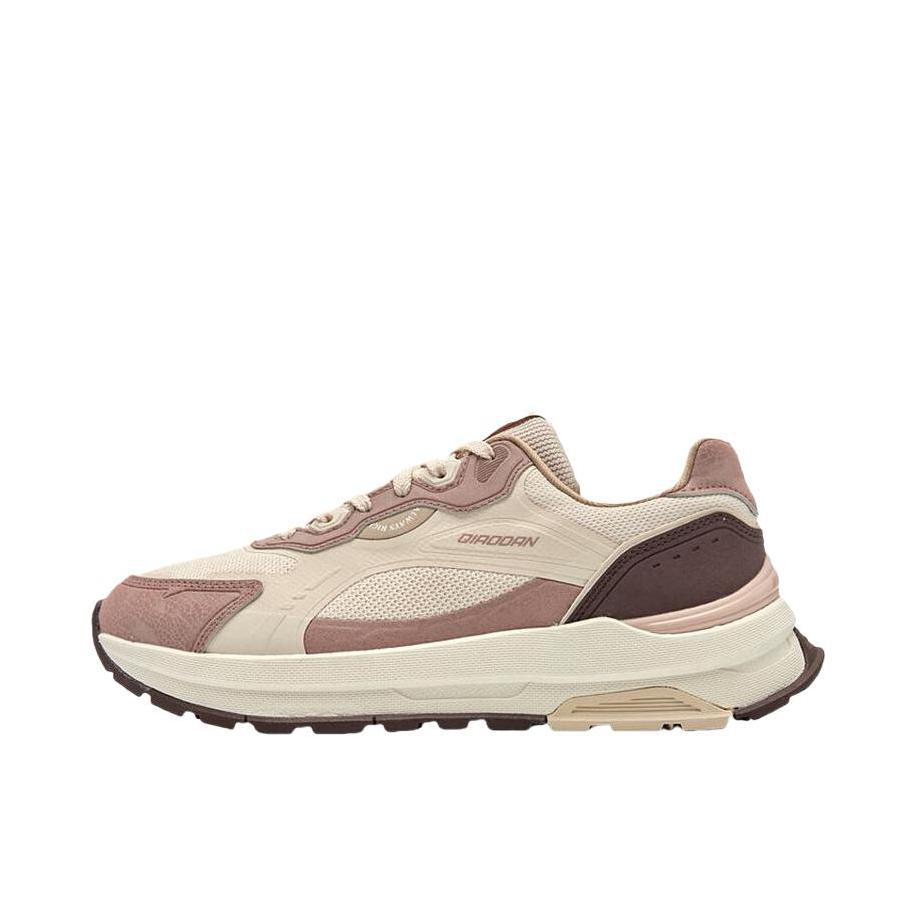 推荐商品：乔丹体育 纵横10.0 运动休闲鞋 舒适减震透气轻便 女款/原浆白/香料粉/山帆白