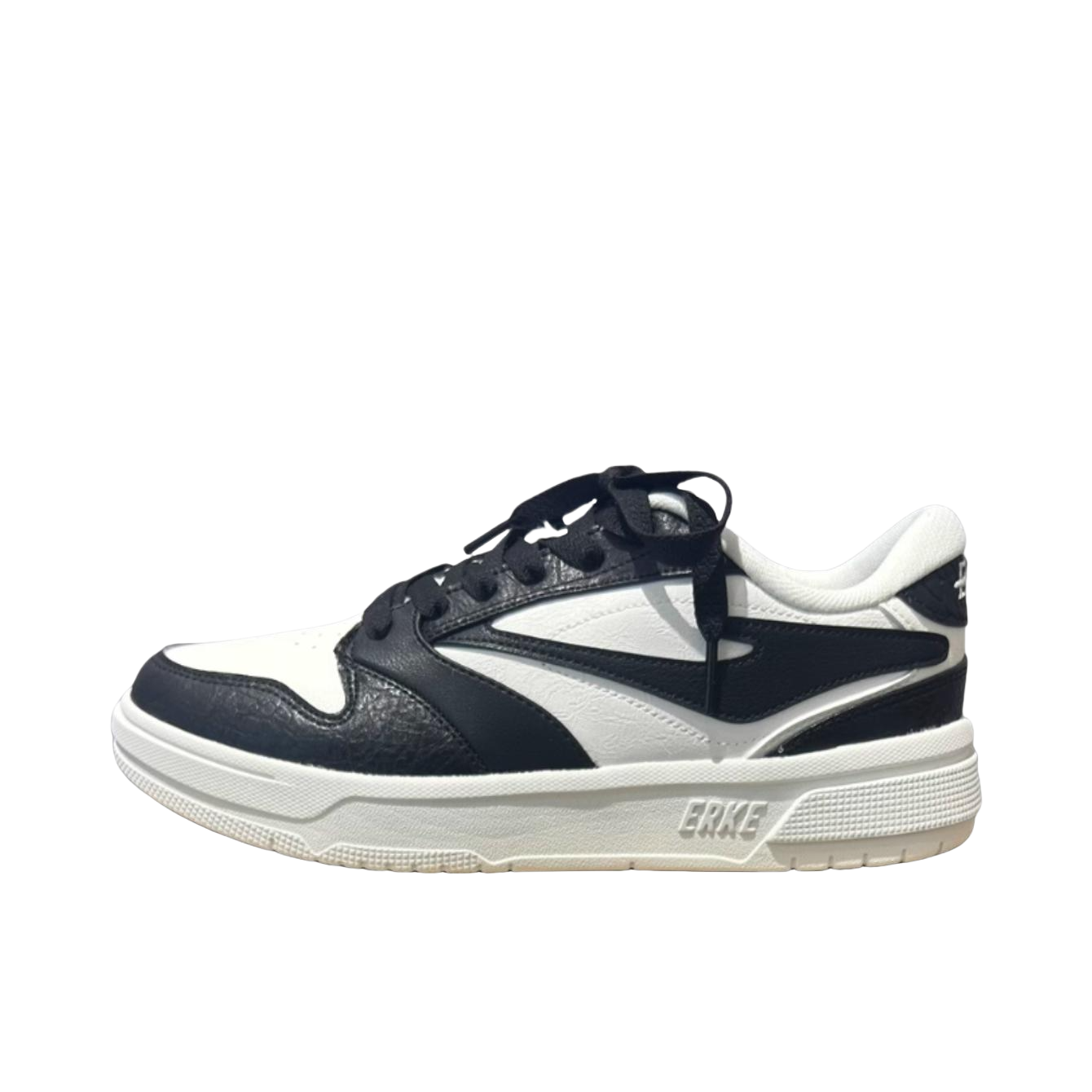 推荐商品：鸿星尔克 时尚 百搭 板鞋 11124101133 正黑