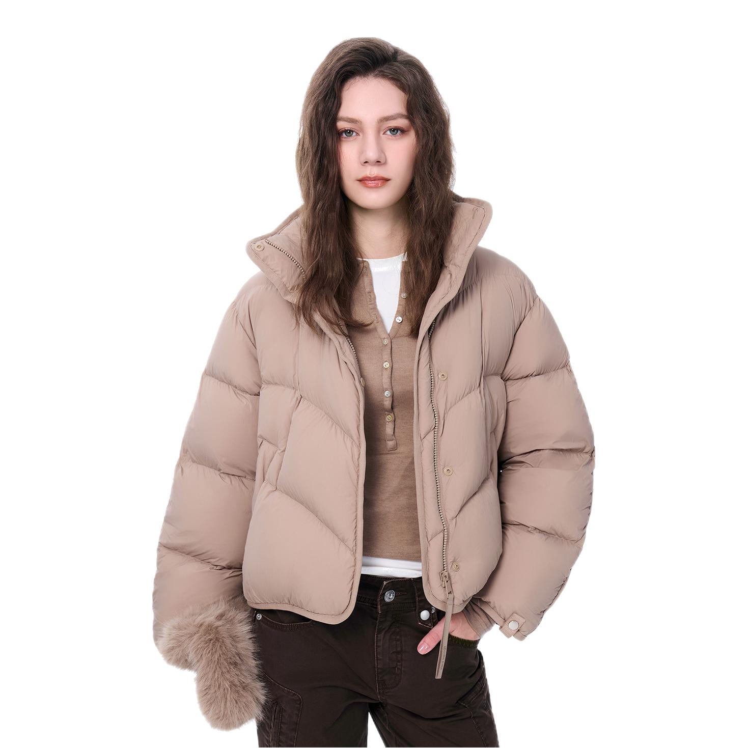 推荐商品：LINC/金羽杰 廓形短款保暖立领长袖羽绒服 女装 Y25801229 粉调/卡其