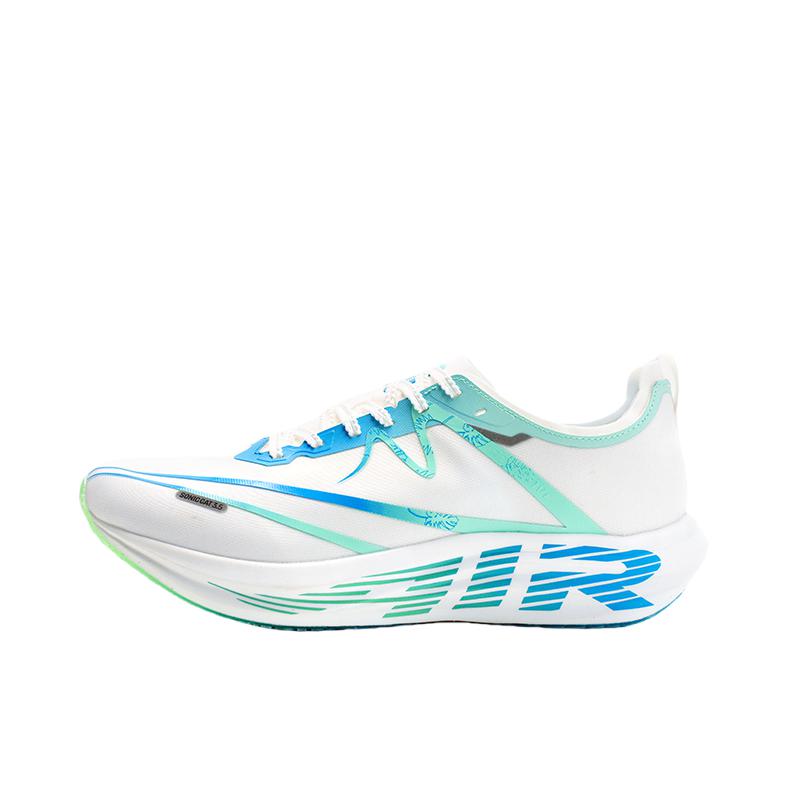 推荐商品：音速猫 逆天3.0AIR 跑鞋 气垫体育生体考碳板冠军同款短跑田径比赛体训中高考竞速长跑防滑减震体测训练秋冬套装逆天3.5AIR 薄荷汽水