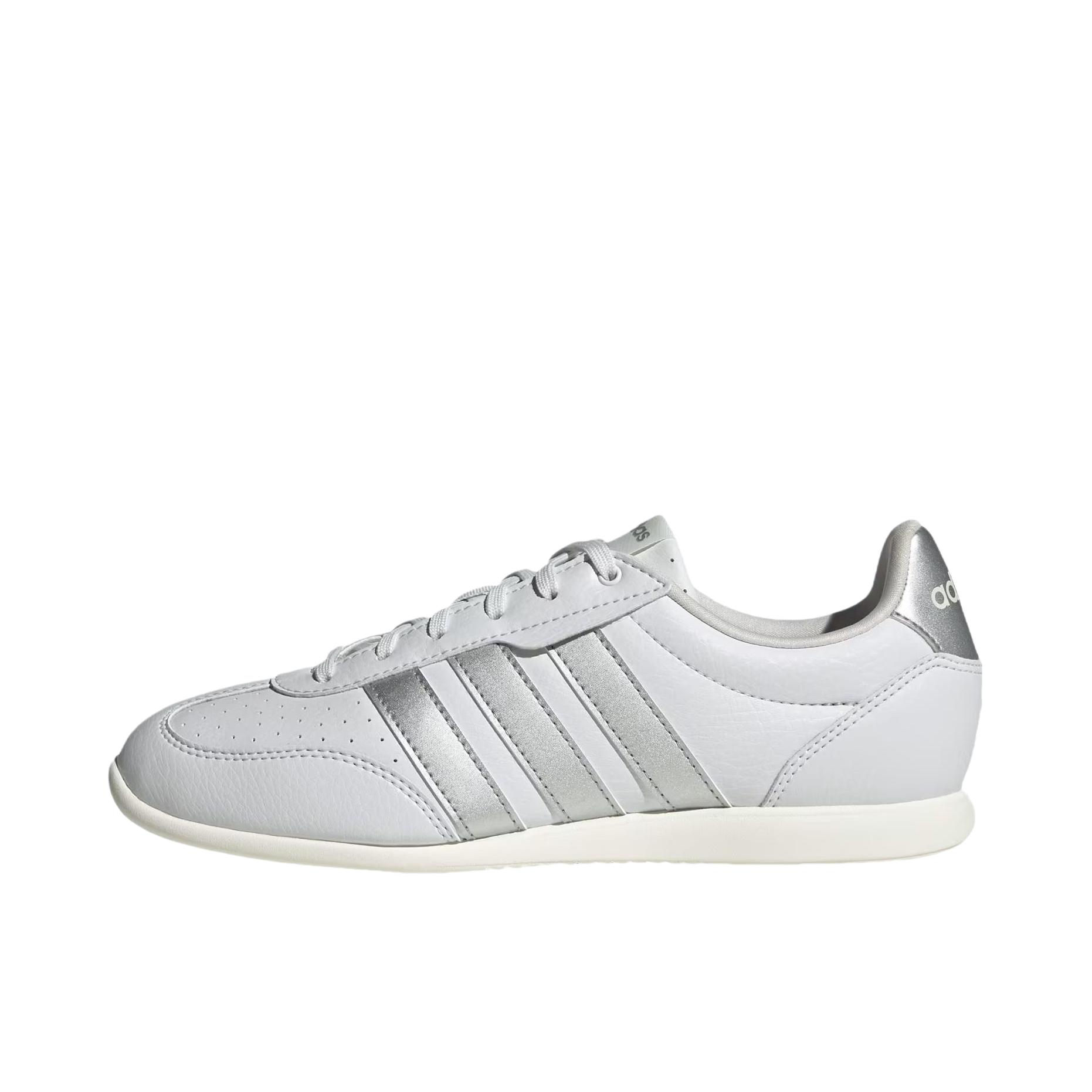 推荐商品：adidas BARREDA LO 运动休闲鞋 德训鞋 百搭圆头橡胶舒适贴合 白色
