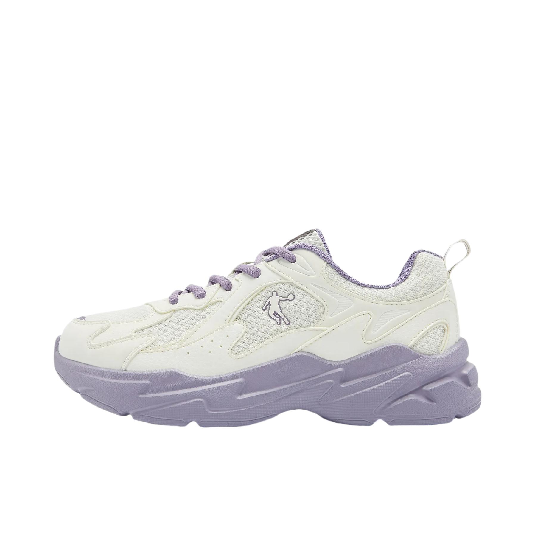 推荐商品：乔丹体育 老爹鞋 拼接低帮系带休闲 QXL043261407 女款/象牙白/云雾紫